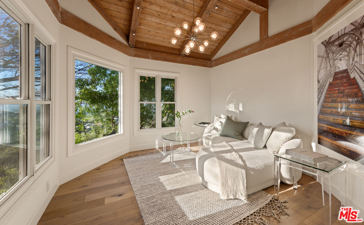 Los Angeles, California, 90049, United States, 5 Bedrooms Bedrooms, ,4 BathroomsBathrooms,Residential,For Sale,1889913