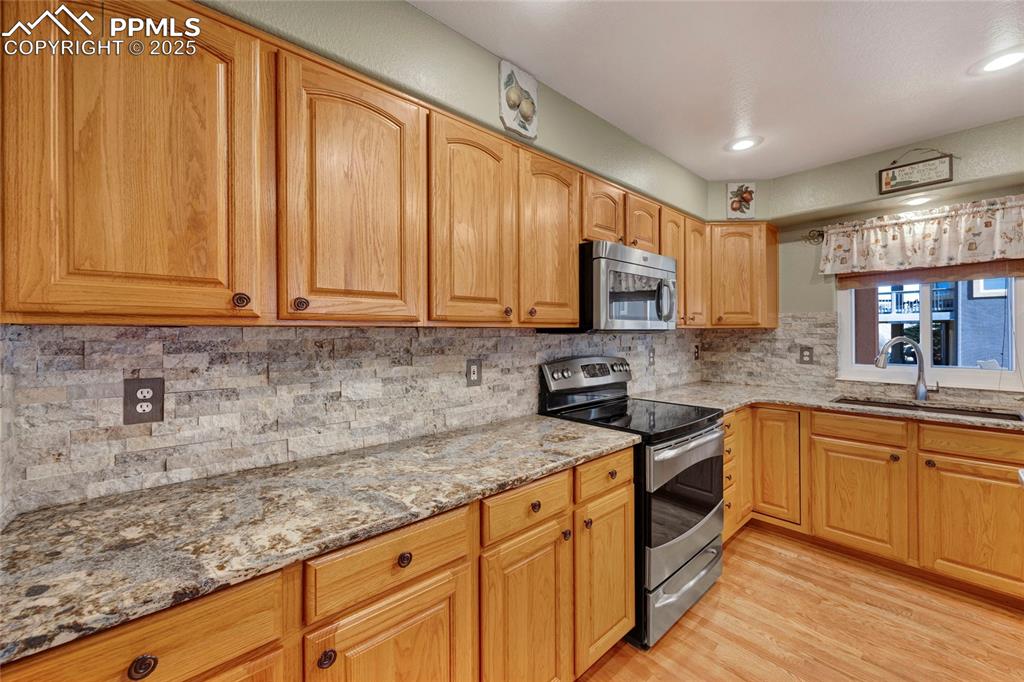 Colorado Springs, Colorado, 80921, United States, 5 Bedrooms Bedrooms, ,5 BathroomsBathrooms,Residential,For Sale,1777346