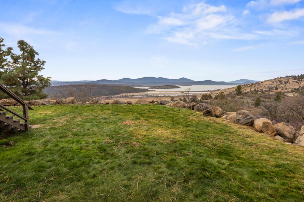 Klamath Falls, Oregon, 97601, United States, 4 Bedrooms Bedrooms, ,3 BathroomsBathrooms,Residential,For Sale,1987766