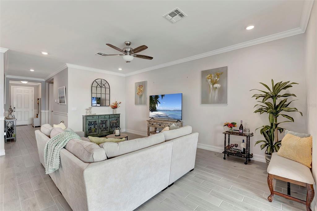 Nokomis, Florida, 34275, United States, 4 Bedrooms Bedrooms, ,2 BathroomsBathrooms,Residential,For Sale,2003329