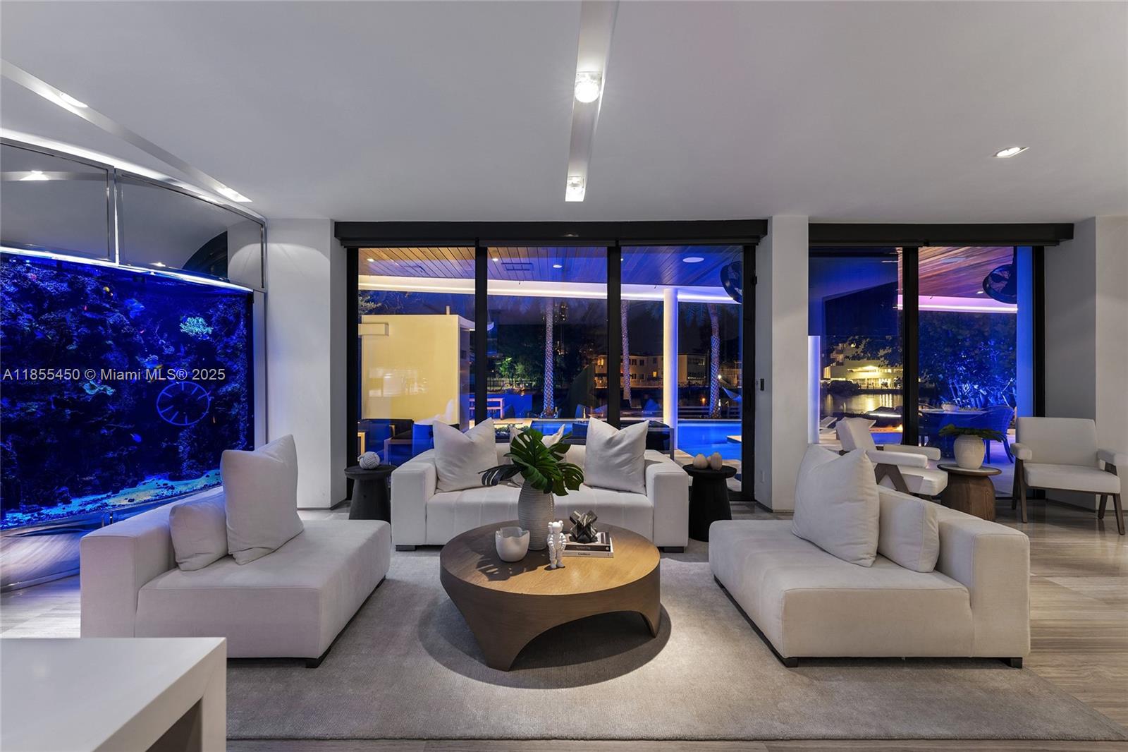 Miami Beach, Florida, 33140, United States, 5 Bedrooms Bedrooms, ,8 BathroomsBathrooms,Residential,For Sale,1918042