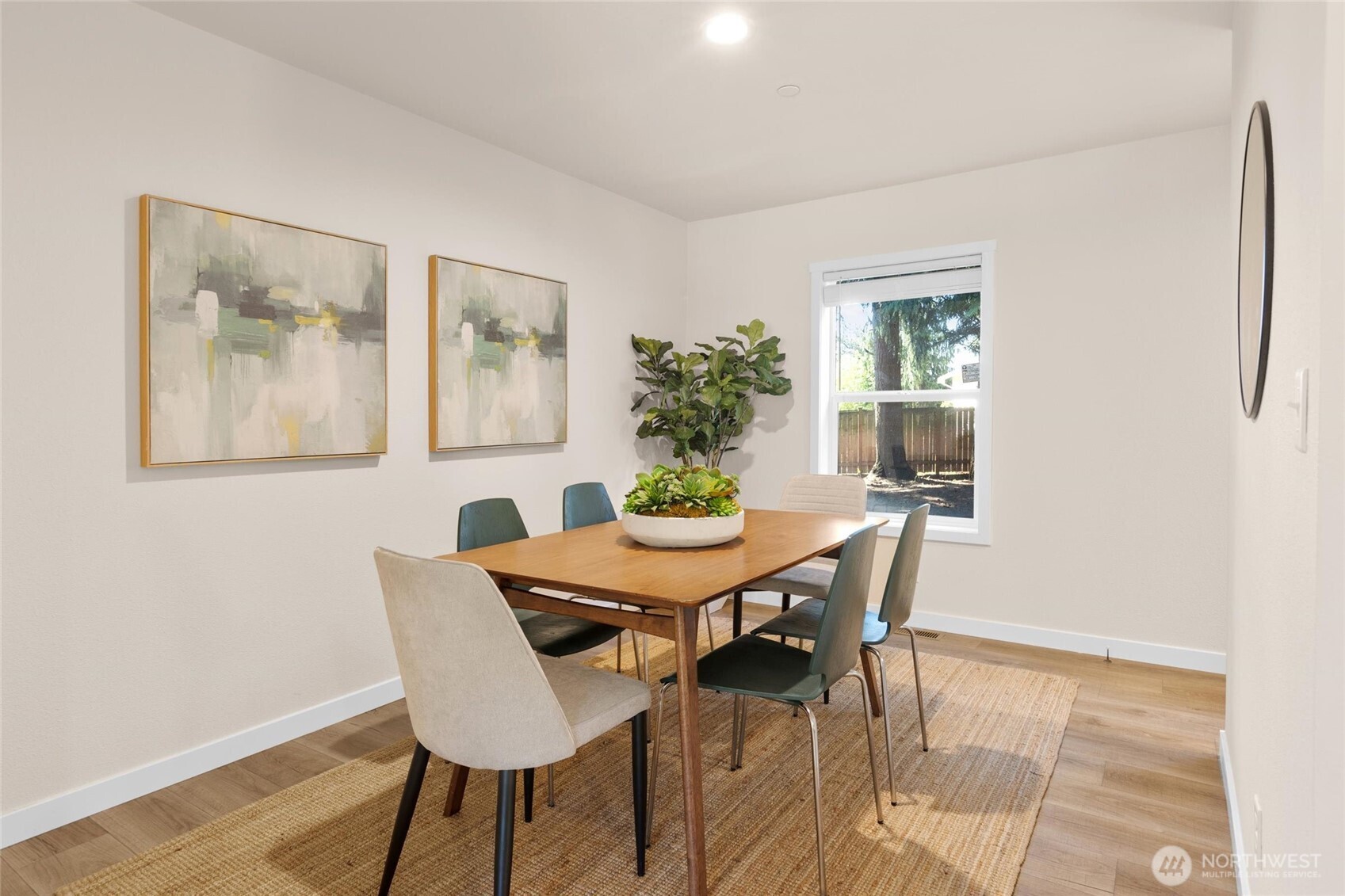 Bothell, Washington, 98012, United States, 2 Bedrooms Bedrooms, ,2 BathroomsBathrooms,Residential,For Sale,1777318