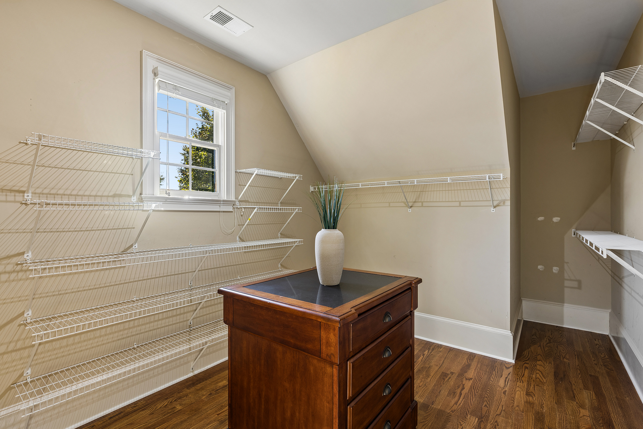  Ideally Located Within One Mile of Roswell’s Beloved Historic Canton Street - 物件實景