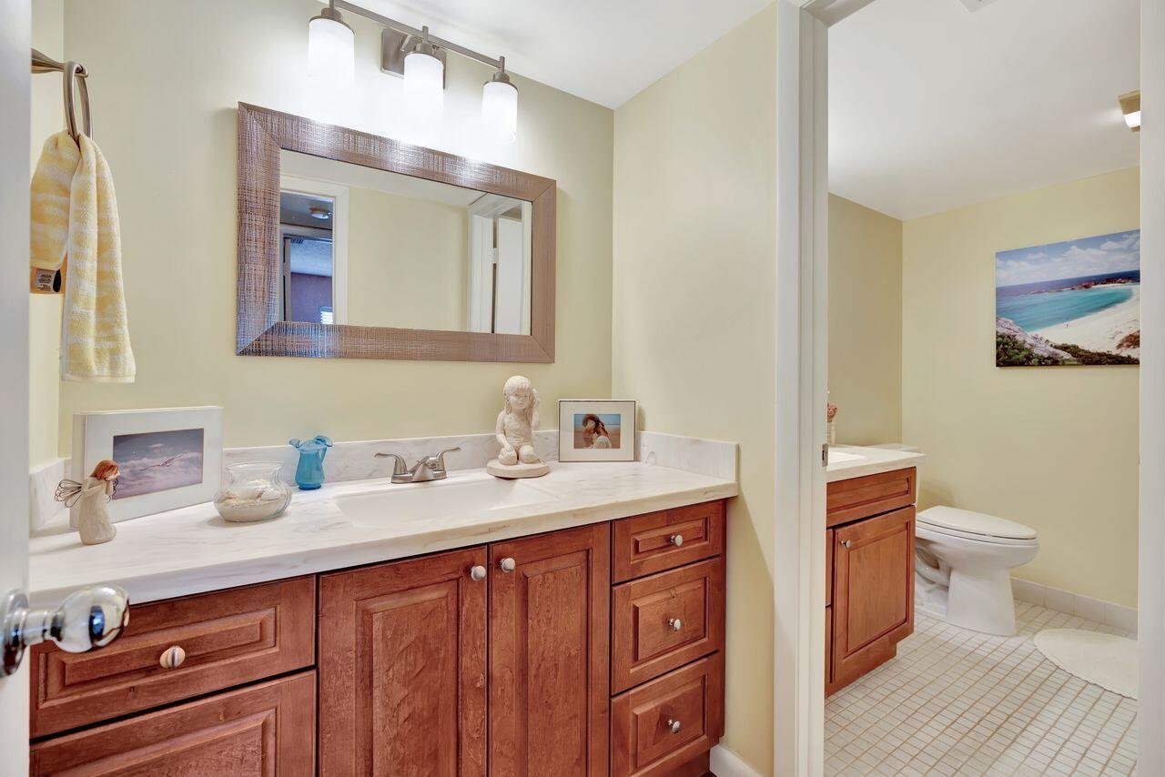 Juno Beach, Florida, 33408, United States, 3 Bedrooms Bedrooms, ,2 BathroomsBathrooms,Residential,For Sale,1761960