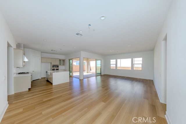 Corona, California, 92883, United States, 3 Bedrooms Bedrooms, ,3 BathroomsBathrooms,Residential,For Sale,1920485