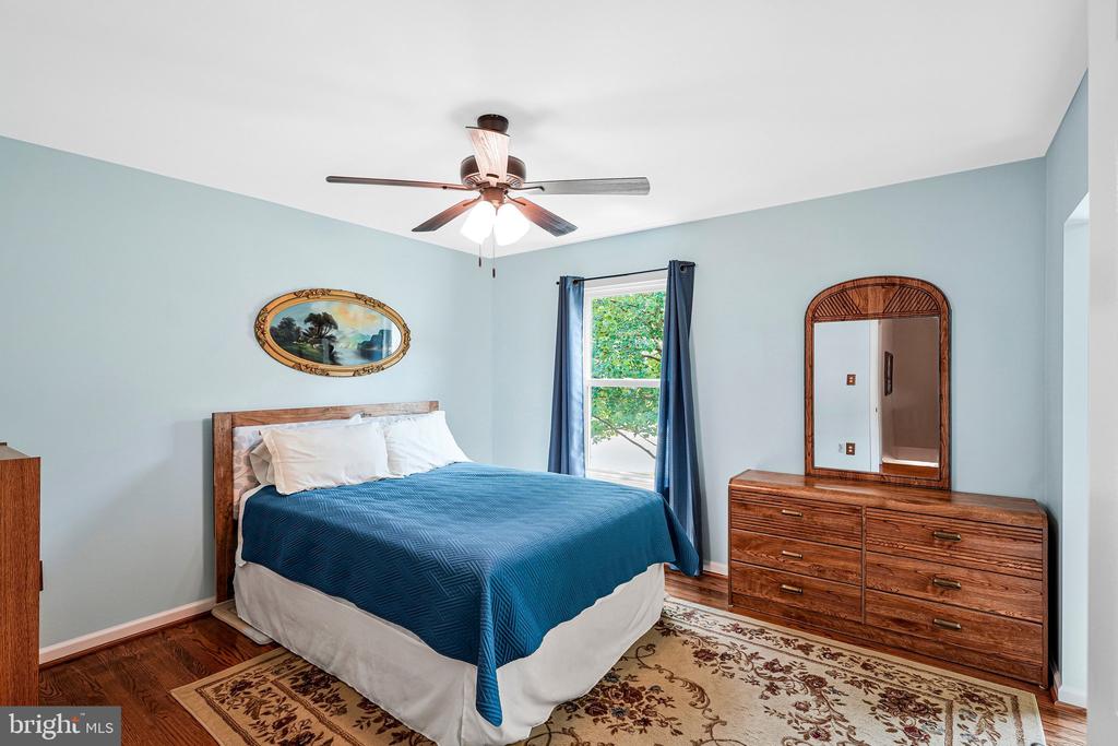 Burke, Virginia, 22015, United States, 3 Bedrooms Bedrooms, ,3 BathroomsBathrooms,Residential,For Sale,2049258