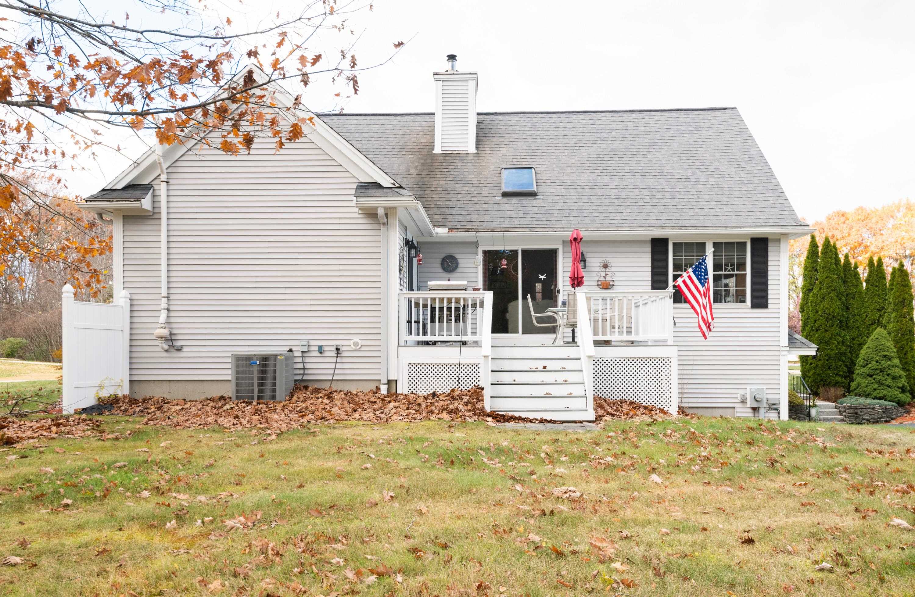 Seabrook, New Hampshire, 03874, United States, 3 Bedrooms Bedrooms, ,2 BathroomsBathrooms,Residential,For Sale,1989185