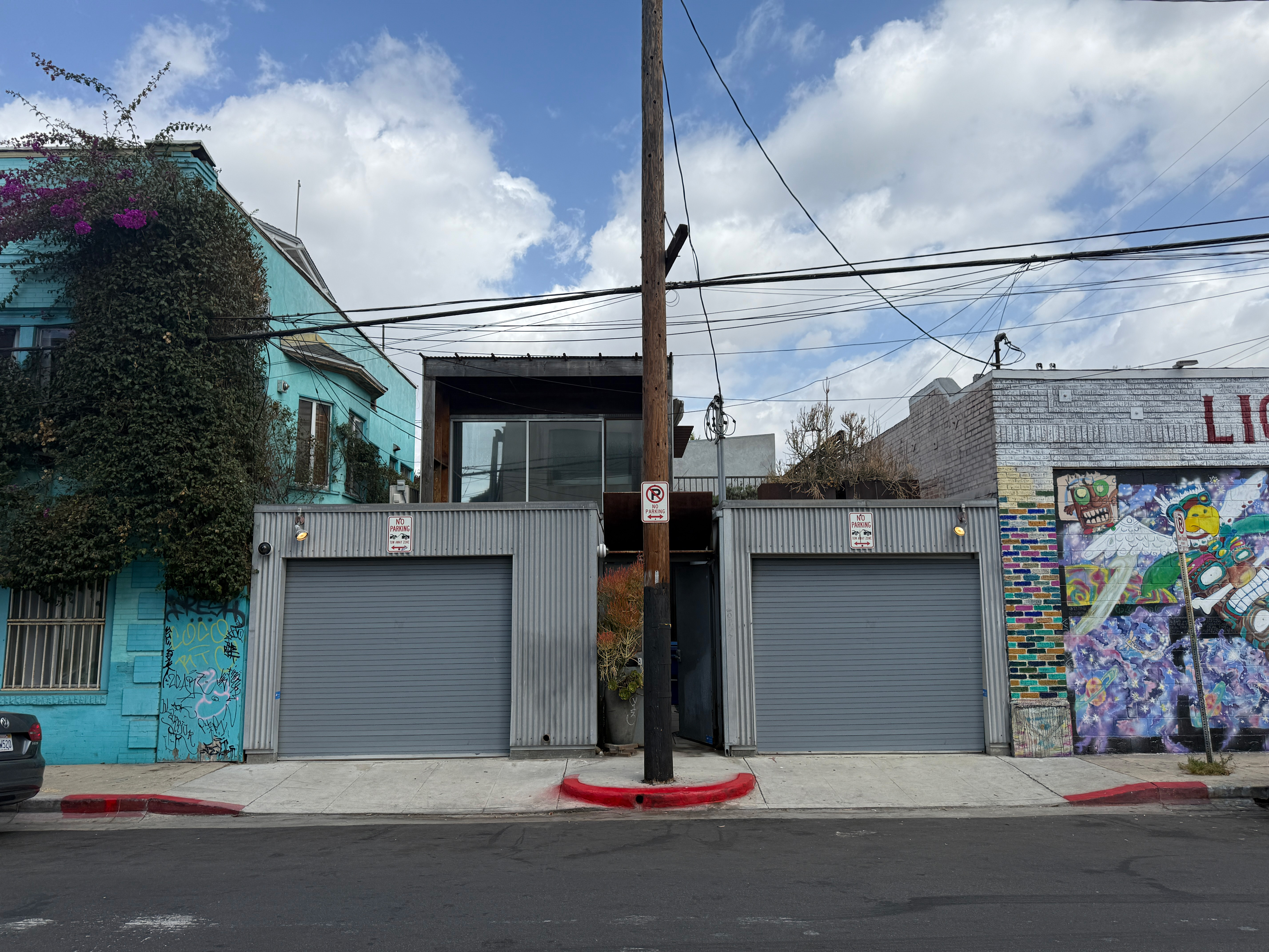 Venice, California, 90291, United States, 2 Bedrooms Bedrooms, ,2 BathroomsBathrooms,Residential,For Sale,1989635