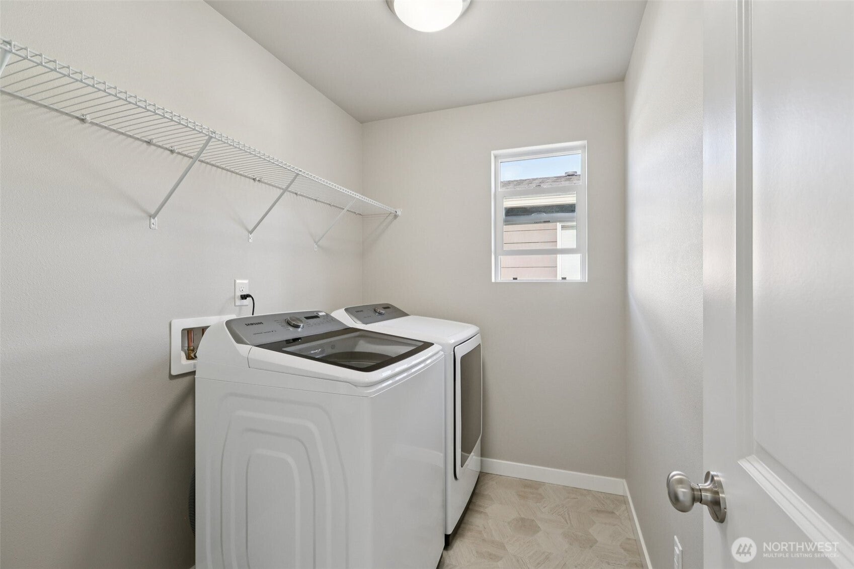 Marysville, Washington, 98271, United States, 3 Bedrooms Bedrooms, ,3 BathroomsBathrooms,Residential,For Sale,1894343