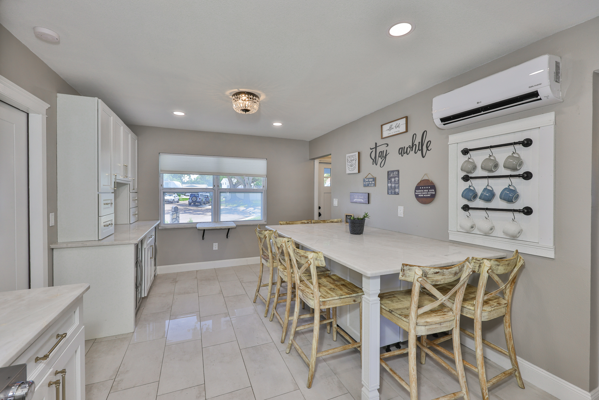 Seminole, Florida, 33772, United States, 3 Bedrooms Bedrooms, ,2 BathroomsBathrooms,Residential,For Sale,1978971