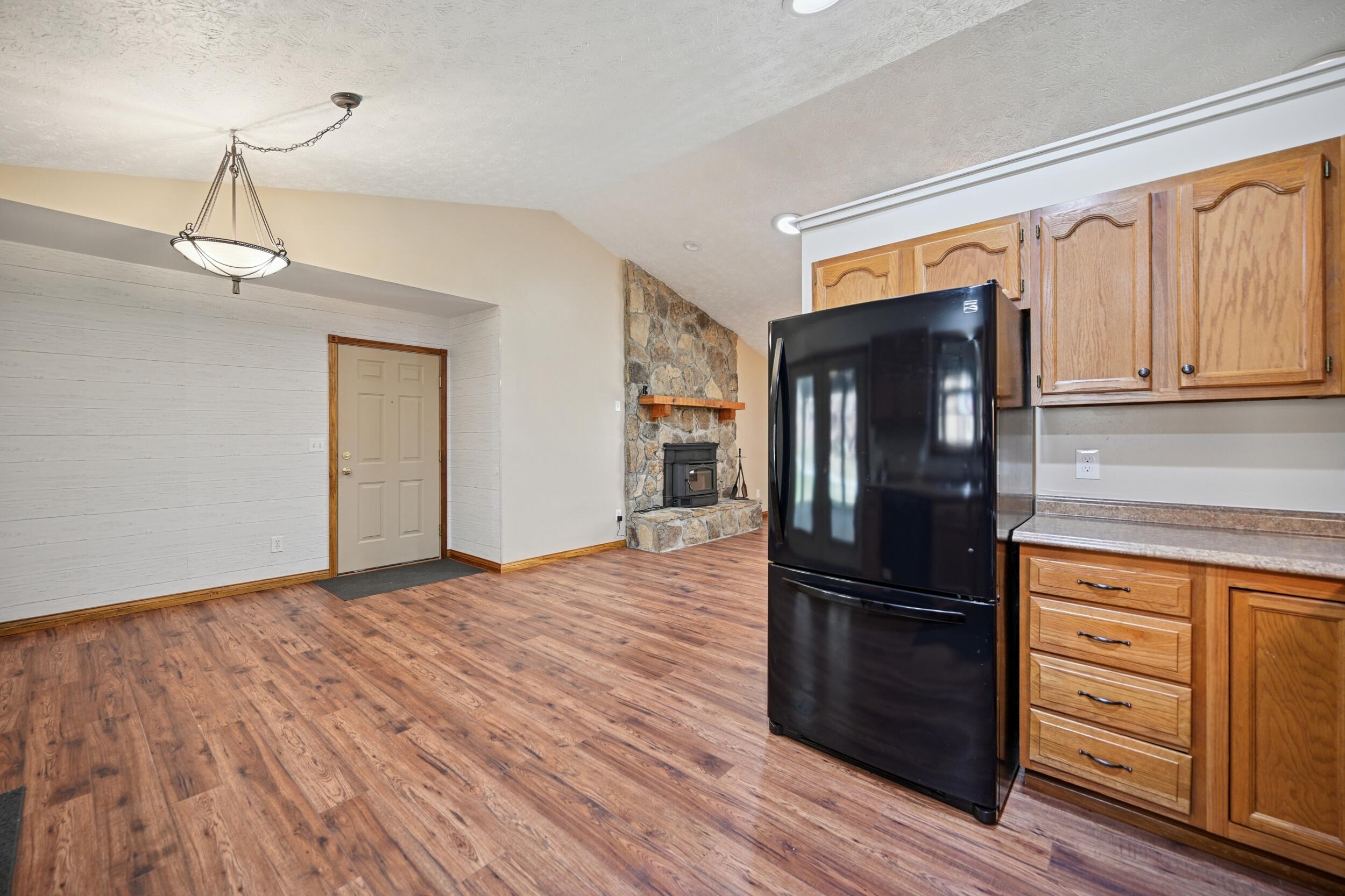 Burlington, Kentucky, 41005, United States, 3 Bedrooms Bedrooms, ,2 BathroomsBathrooms,Residential,For Sale,1989647