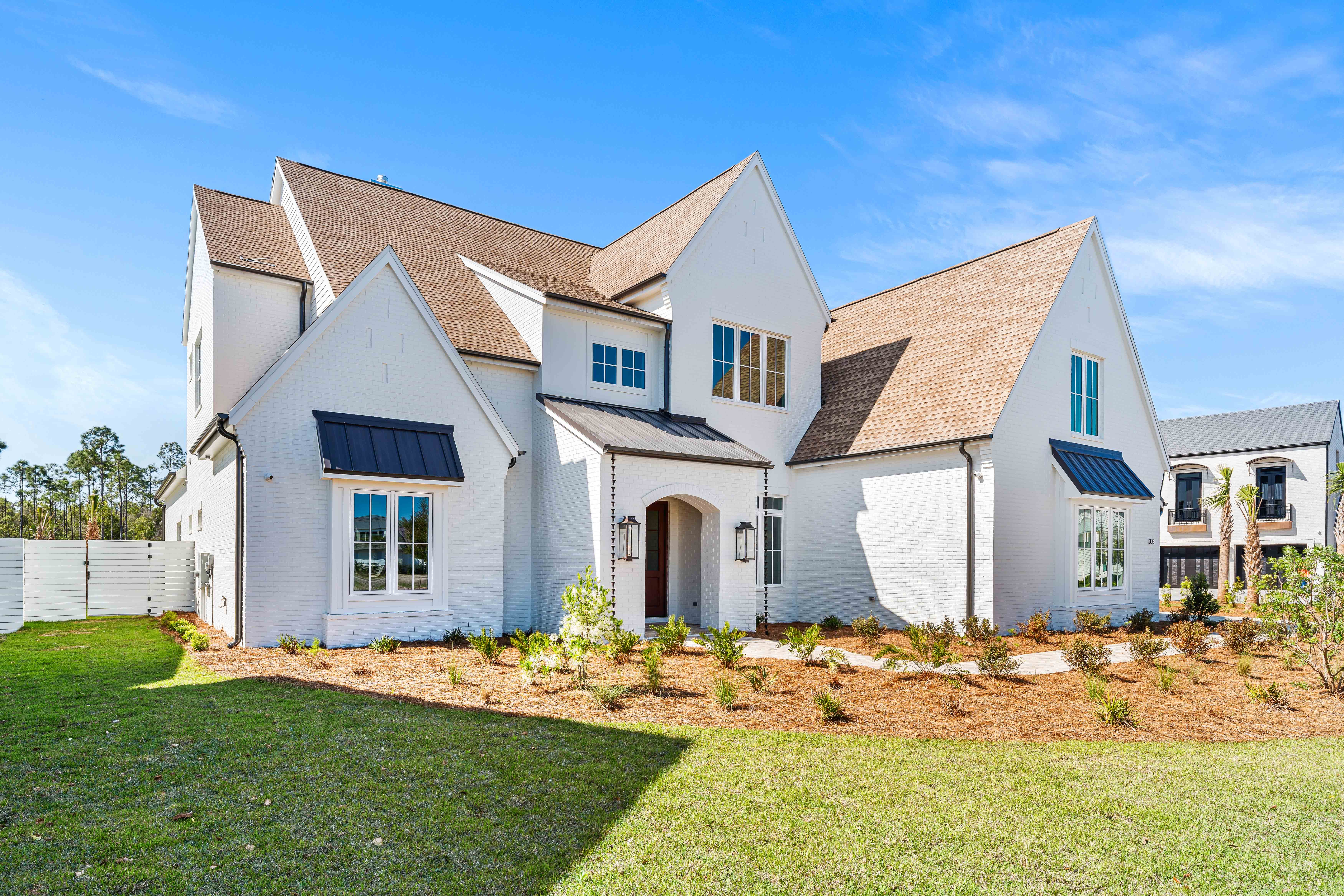  Magnificent Half-Acre Estate With Outdoor Oasis and Casita - 物件實景