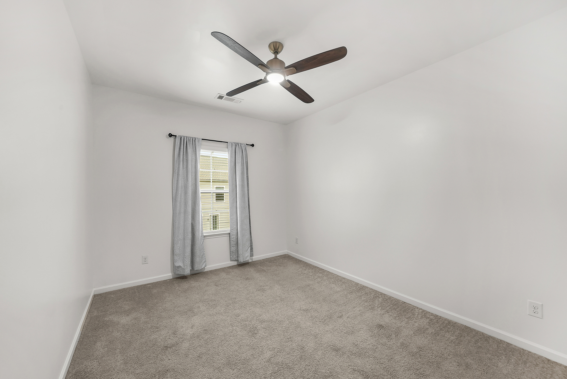  Beautifully Appointed Townhome in Downtown Duluth - 物件實景