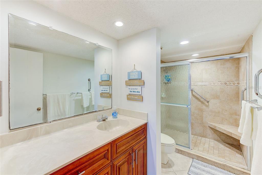 736 Island Way Unit 404, Clearwater Beach, Florida, 33767, United States, 2 Bedrooms Bedrooms, ,2 BathroomsBathrooms,Residential,For Sale,736 Island Way Unit 404,1542121