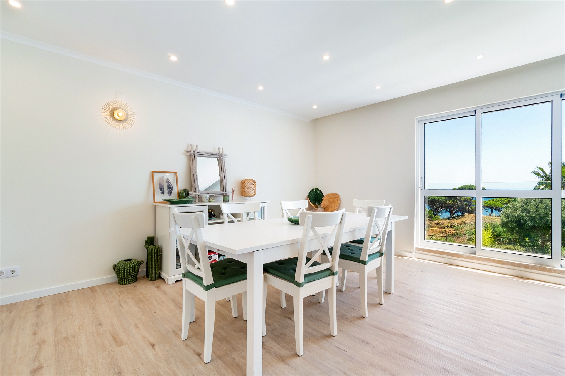  Semi-detached house, 2 bedrooms, for Sale - 物件實景