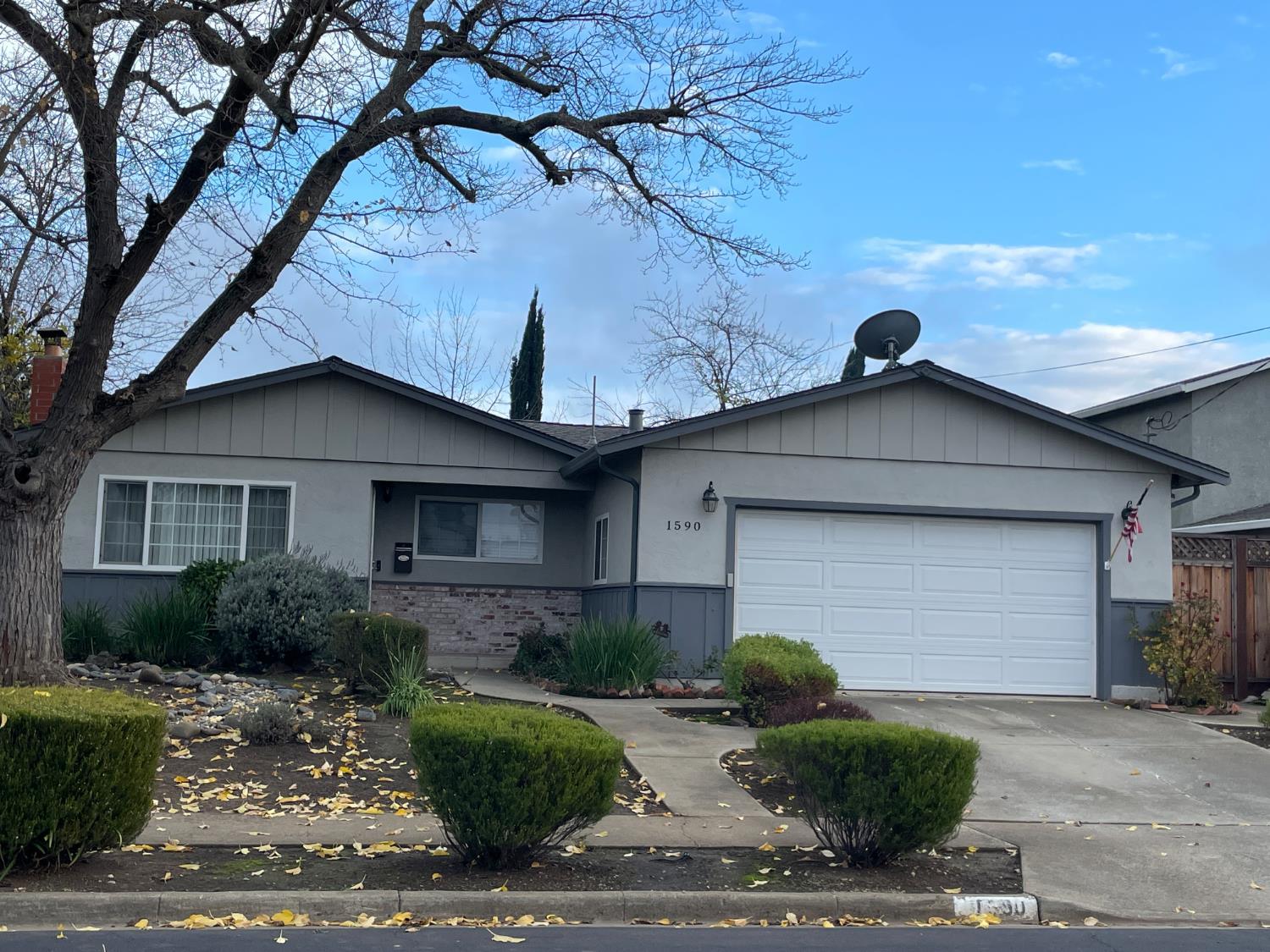 Concord, California, 94521, United States, 3 Bedrooms Bedrooms, ,2 BathroomsBathrooms,Residential,For Sale,2005120