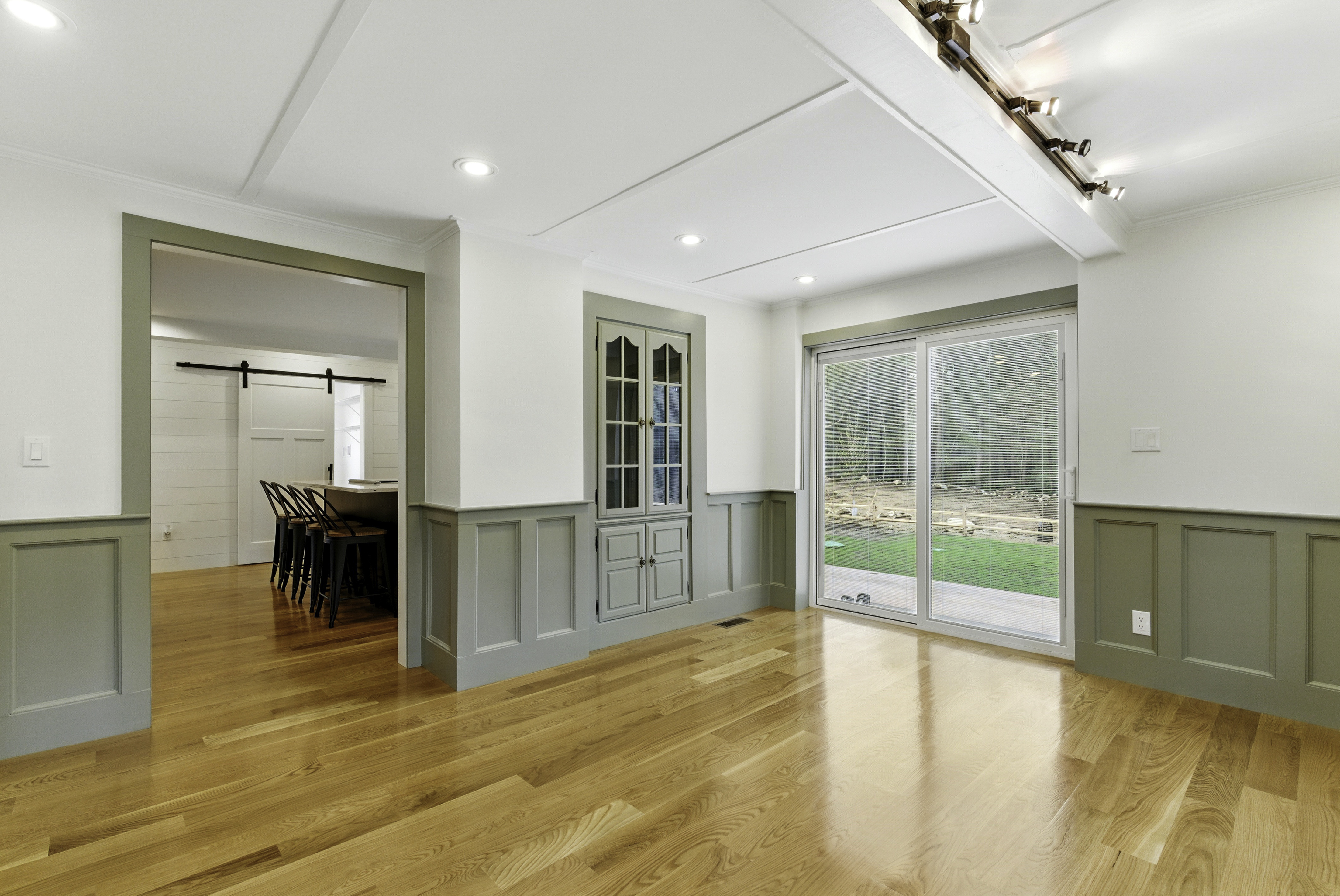 Hopedale, Massachusetts, 01747, United States, 3 Bedrooms Bedrooms, ,2 BathroomsBathrooms,Residential,For Sale,1979409