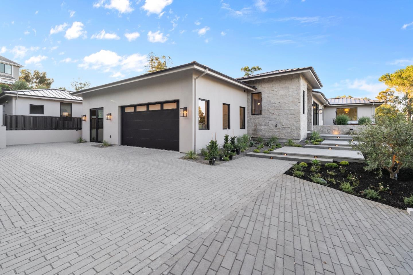Hillsborough, California, 94010, United States, 5 Bedrooms Bedrooms, ,5 BathroomsBathrooms,Residential,For Sale,1947157