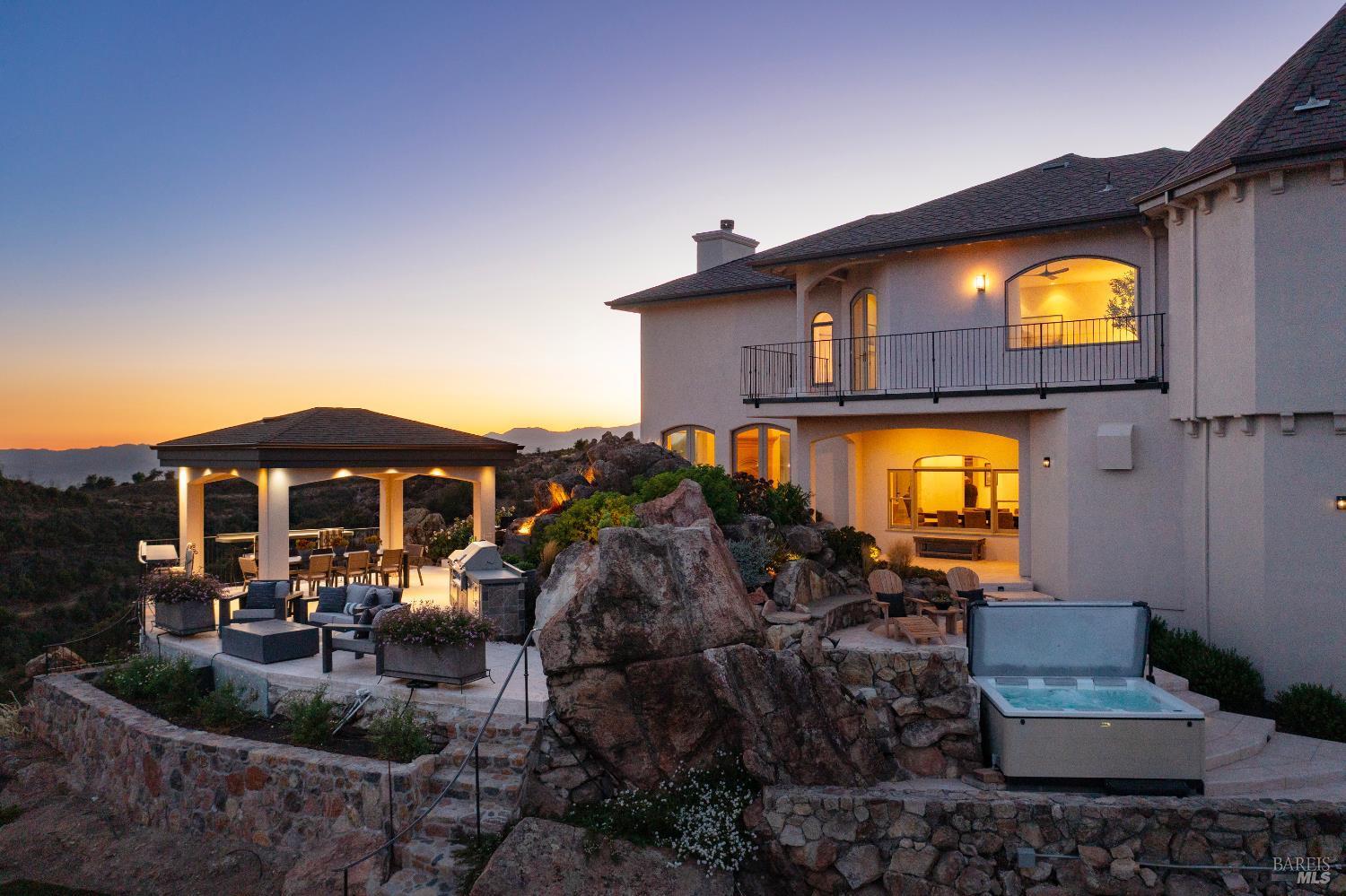 Napa, California, 94558, United States, 4 Bedrooms Bedrooms, ,6 BathroomsBathrooms,Residential,For Sale,1948372
