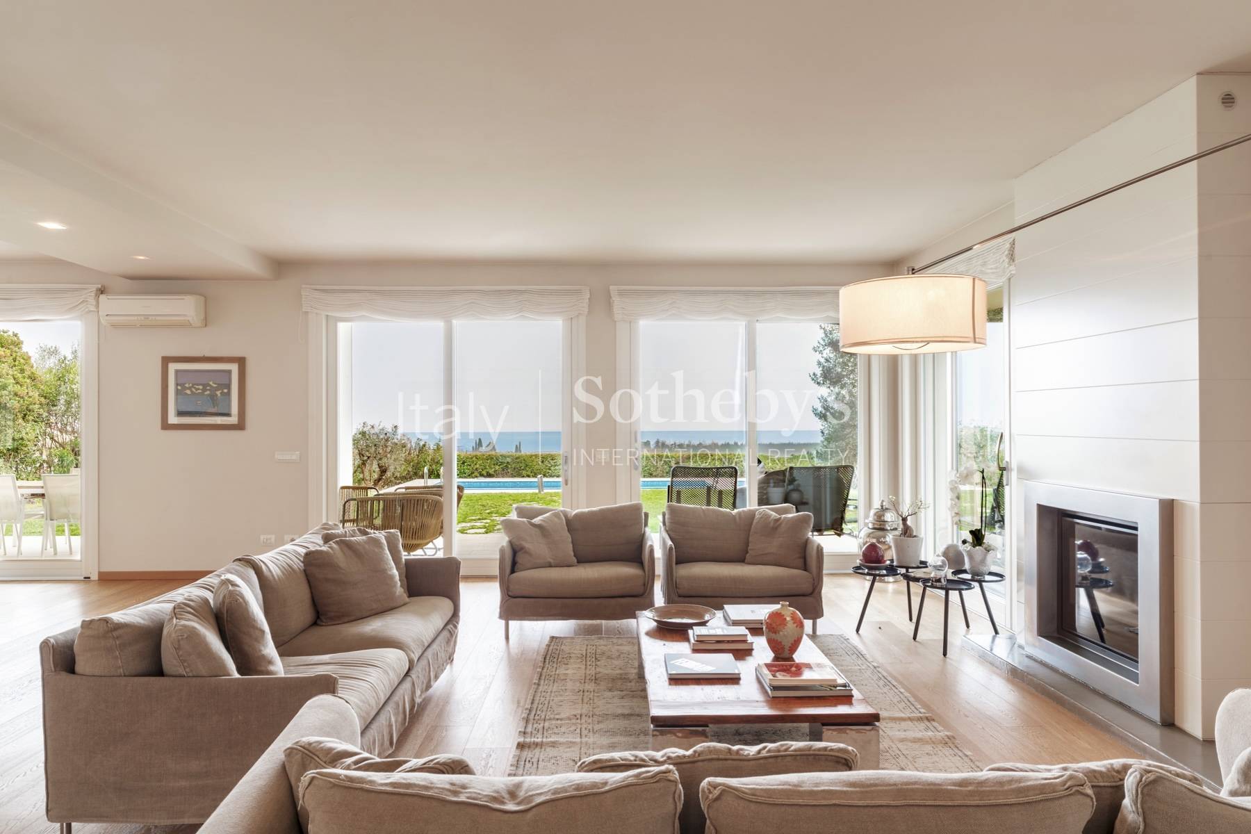  Elegant panoramic villa with pool and lake view - 物件實景