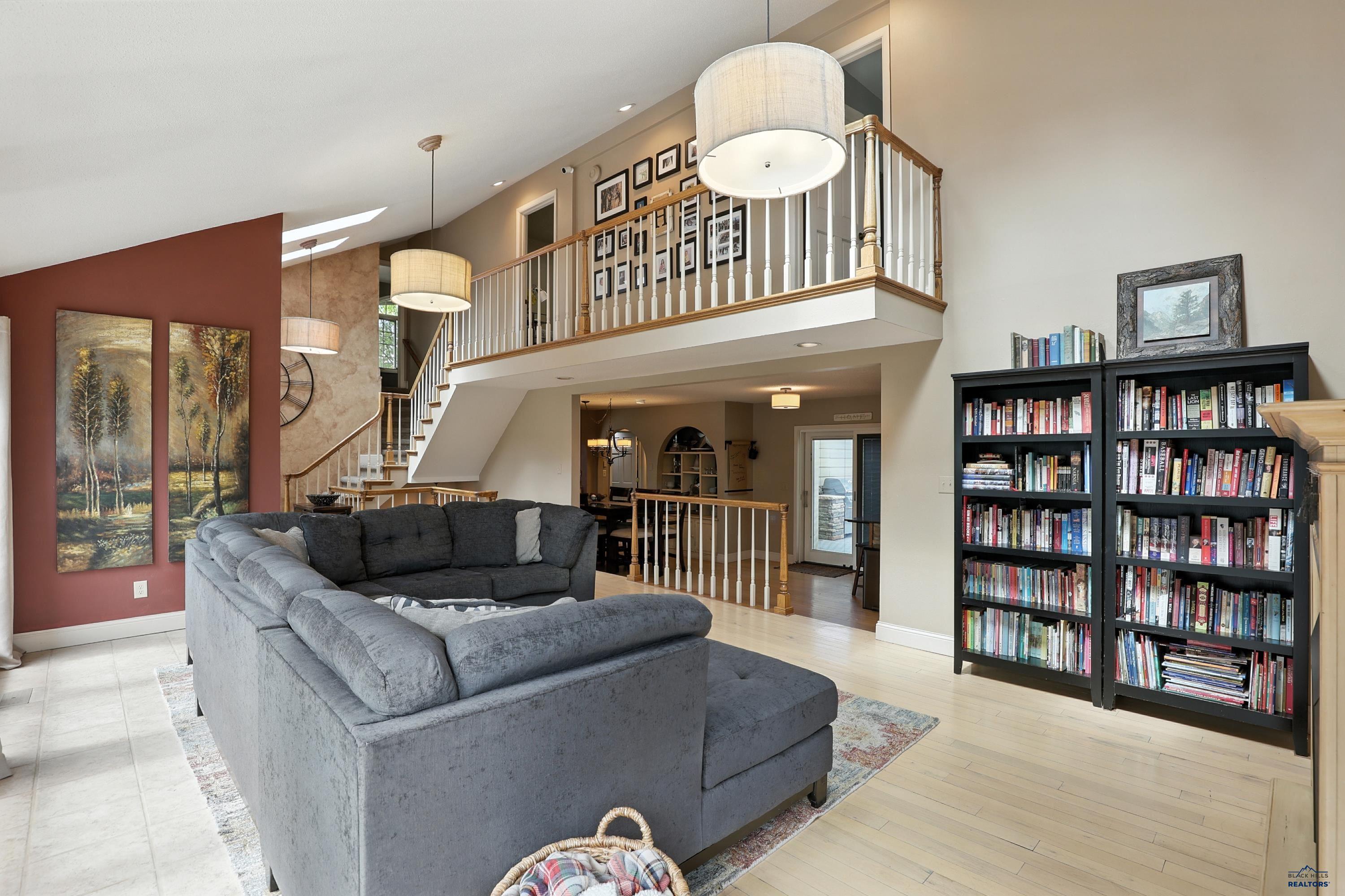 Rapid City, South Dakota, 57702, United States, 4 Bedrooms Bedrooms, ,3 BathroomsBathrooms,Residential,For Sale,1942179
