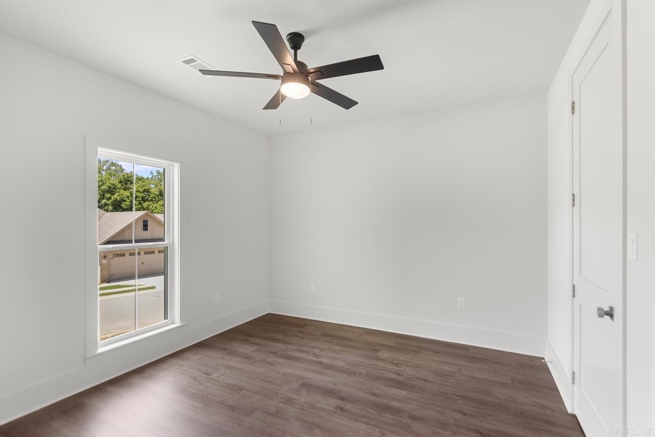 Benton, Arkansas, 72019, United States, 5 Bedrooms Bedrooms, ,4 BathroomsBathrooms,Residential,For Sale,1975988