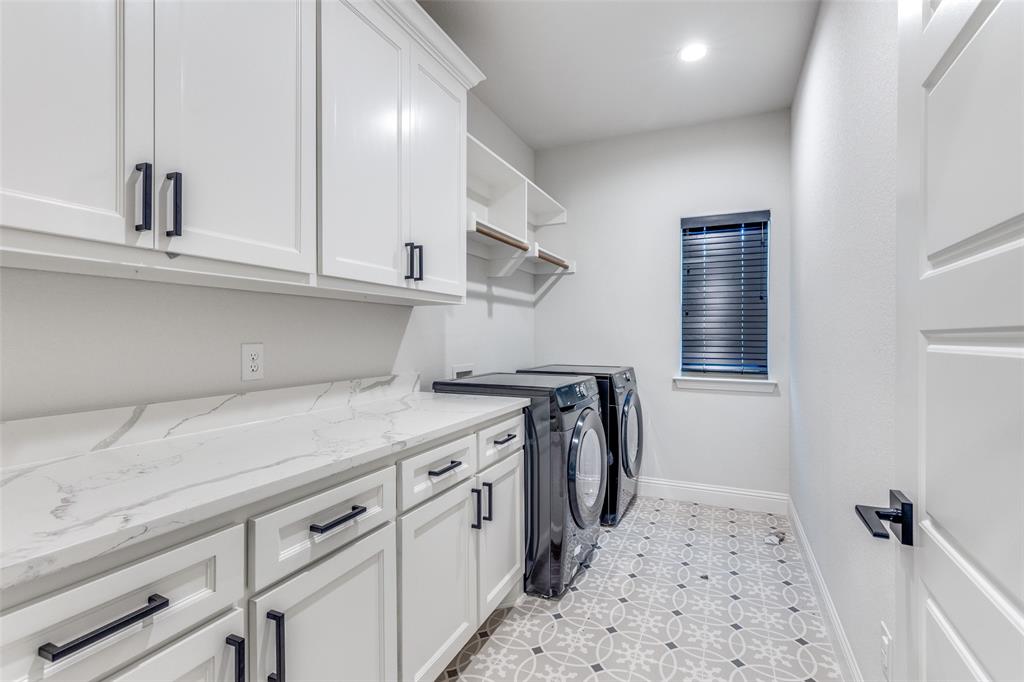 Springtown, Texas, 76082, United States, 4 Bedrooms Bedrooms, ,3 BathroomsBathrooms,Residential,For Sale,1982023