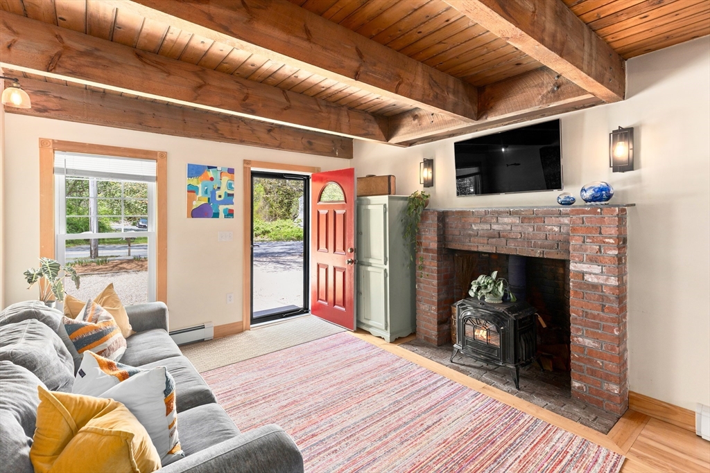 Barnstable, Massachusetts, 02648, United States, 4 Bedrooms Bedrooms, ,2 BathroomsBathrooms,Residential,For Sale,2049292