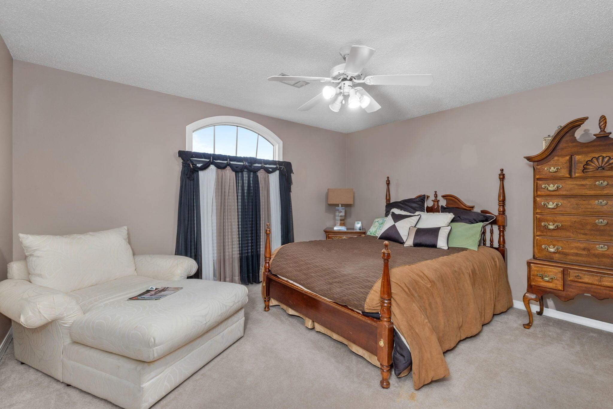 Tupelo, Mississippi, 38801, United States, 4 Bedrooms Bedrooms, ,4 BathroomsBathrooms,Residential,For Sale,1957105