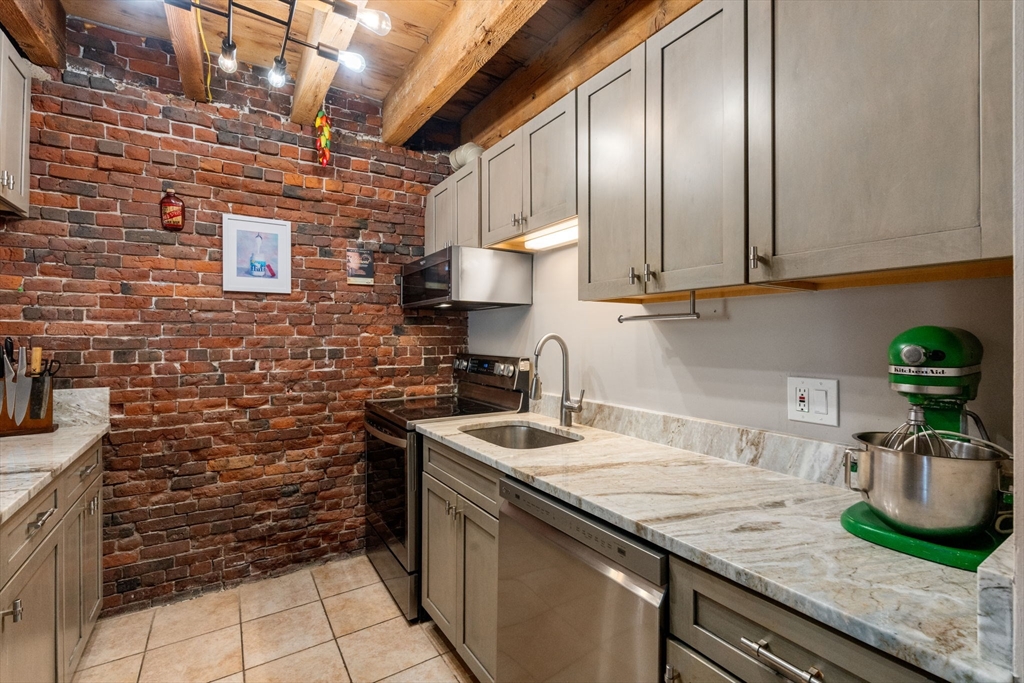 Boston, Massachusetts, 02109, United States, 1 Bedroom Bedrooms, ,1 BathroomBathrooms,Residential,For Sale,1874880