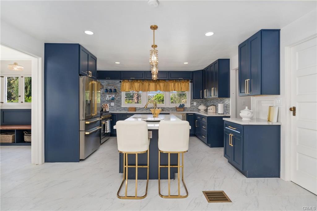 Redlands, California, 92373, United States, 5 Bedrooms Bedrooms, ,4 BathroomsBathrooms,Residential,For Sale,1810586