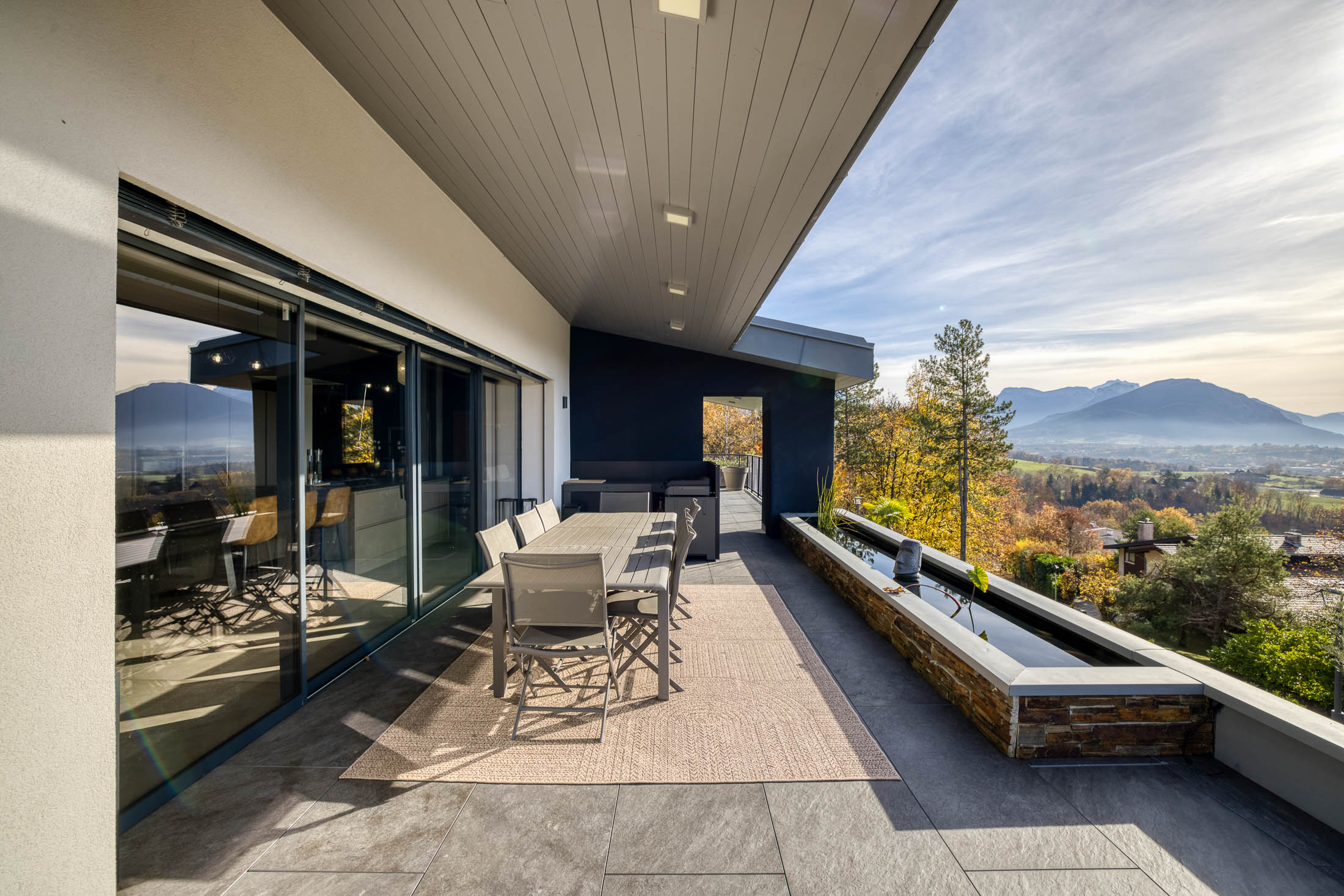  Architect-designed villa with panoramic views of Lake Annecy - 物件實景