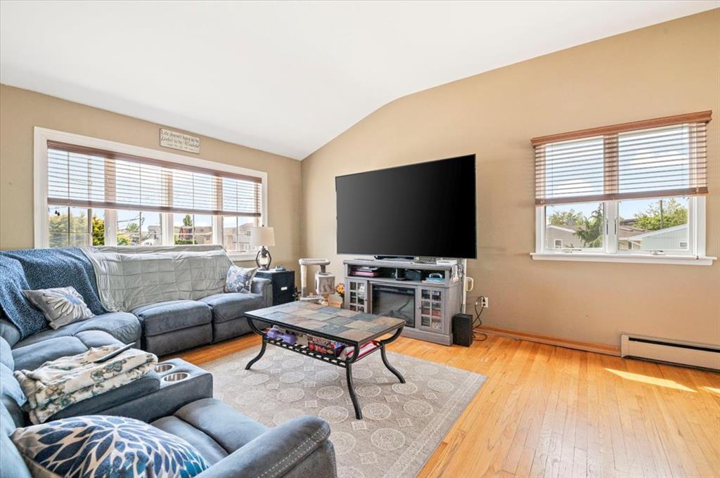 Bellmore, New York, 11710, United States, 5 Bedrooms Bedrooms, ,2 BathroomsBathrooms,Residential,For Sale,1928090