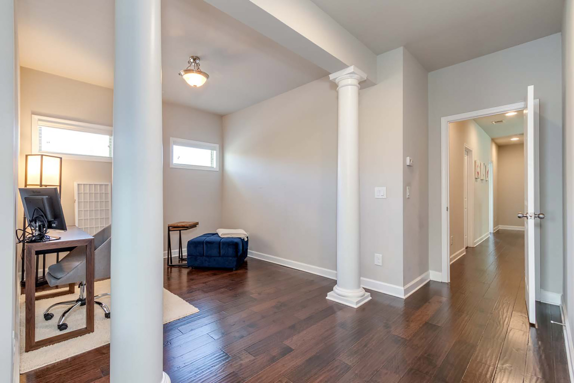  Four-Bedroom Brick Corner Lot in Jamestown - 物件實景