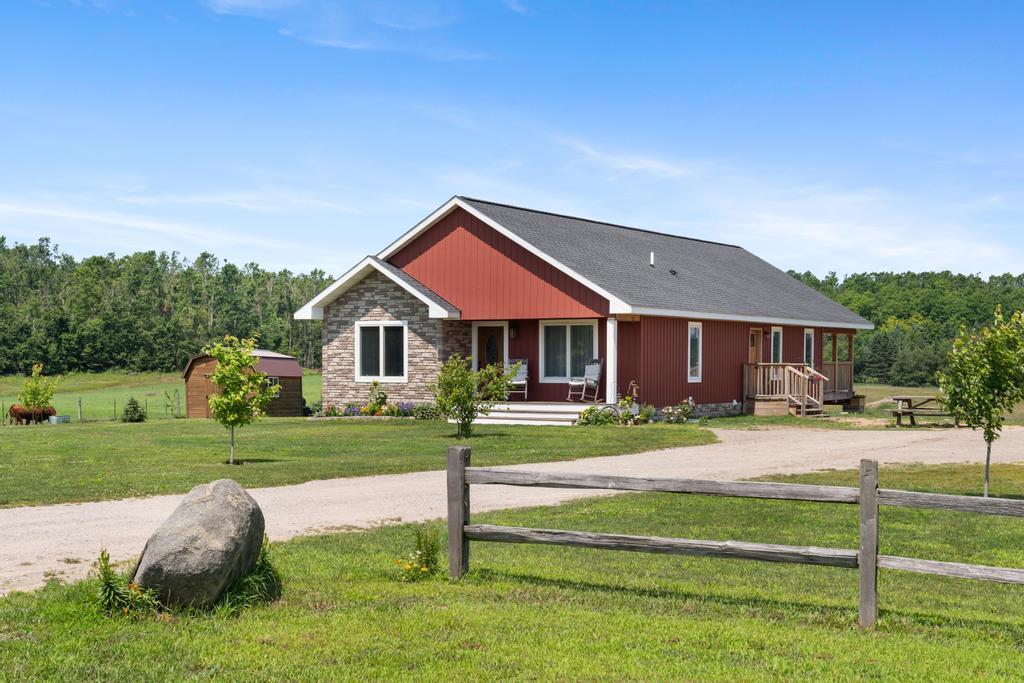 Alanson, Michigan, 49706, United States, 3 Bedrooms Bedrooms, ,3 BathroomsBathrooms,Residential,For Sale,1907039