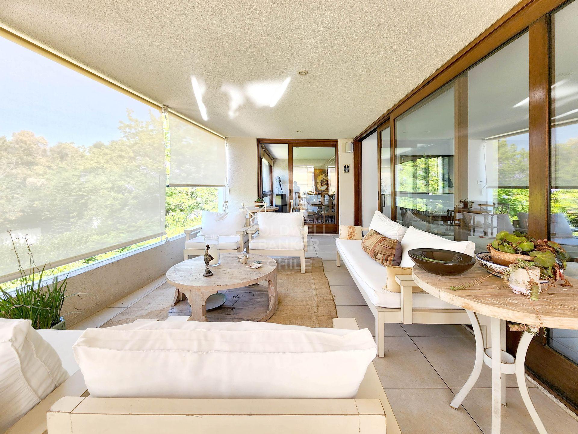 Vitacura, Chile, 3 Bedrooms Bedrooms, ,4 BathroomsBathrooms,Residential,For Sale,1867127