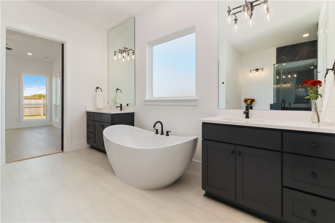 Bentonville, Arkansas, 72713, United States, 4 Bedrooms Bedrooms, ,3 BathroomsBathrooms,Residential,For Sale,1989586