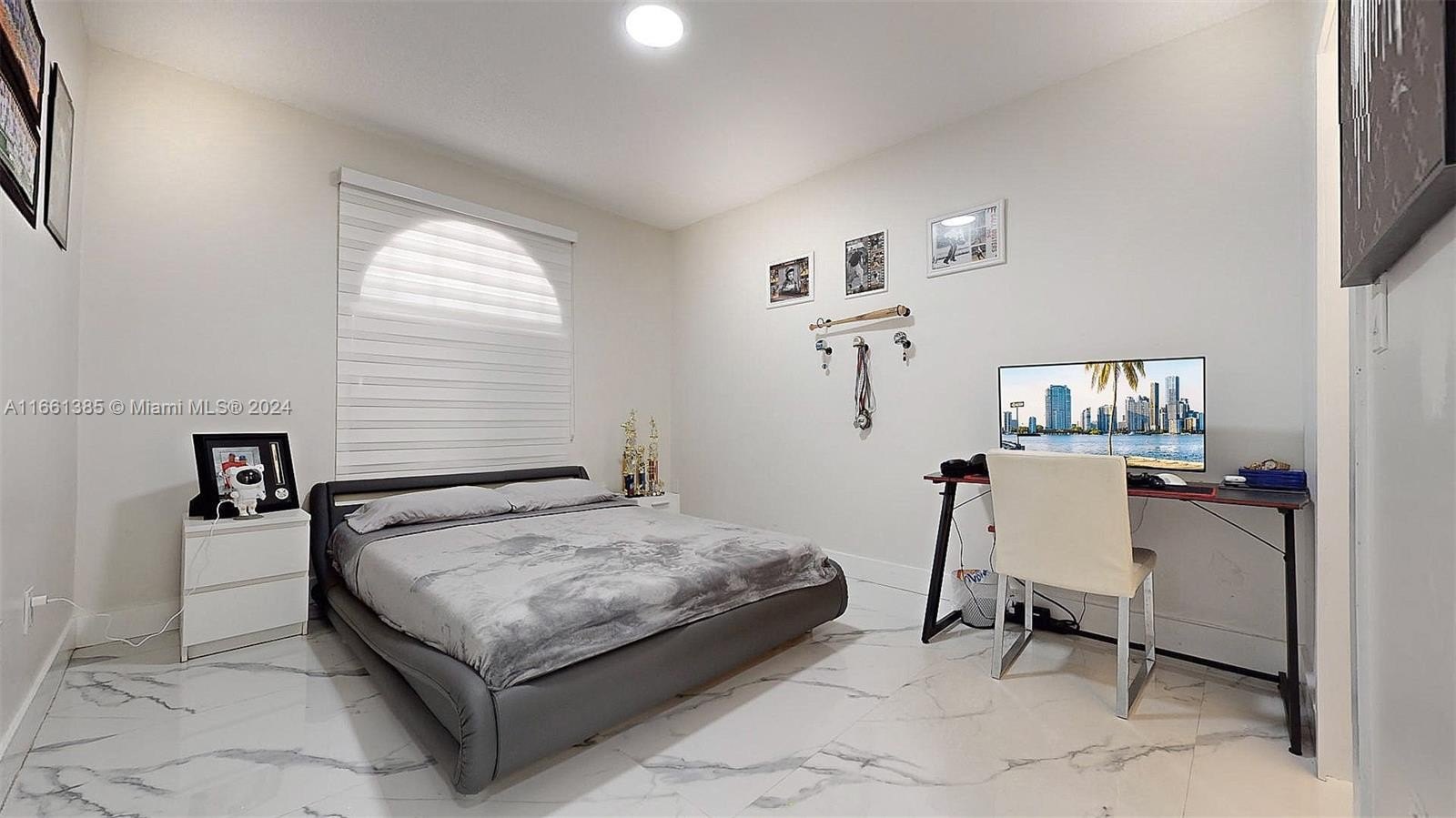 Miami, Florida, 33175, United States, 5 Bedrooms Bedrooms, ,4 BathroomsBathrooms,Residential,For Sale,1978992