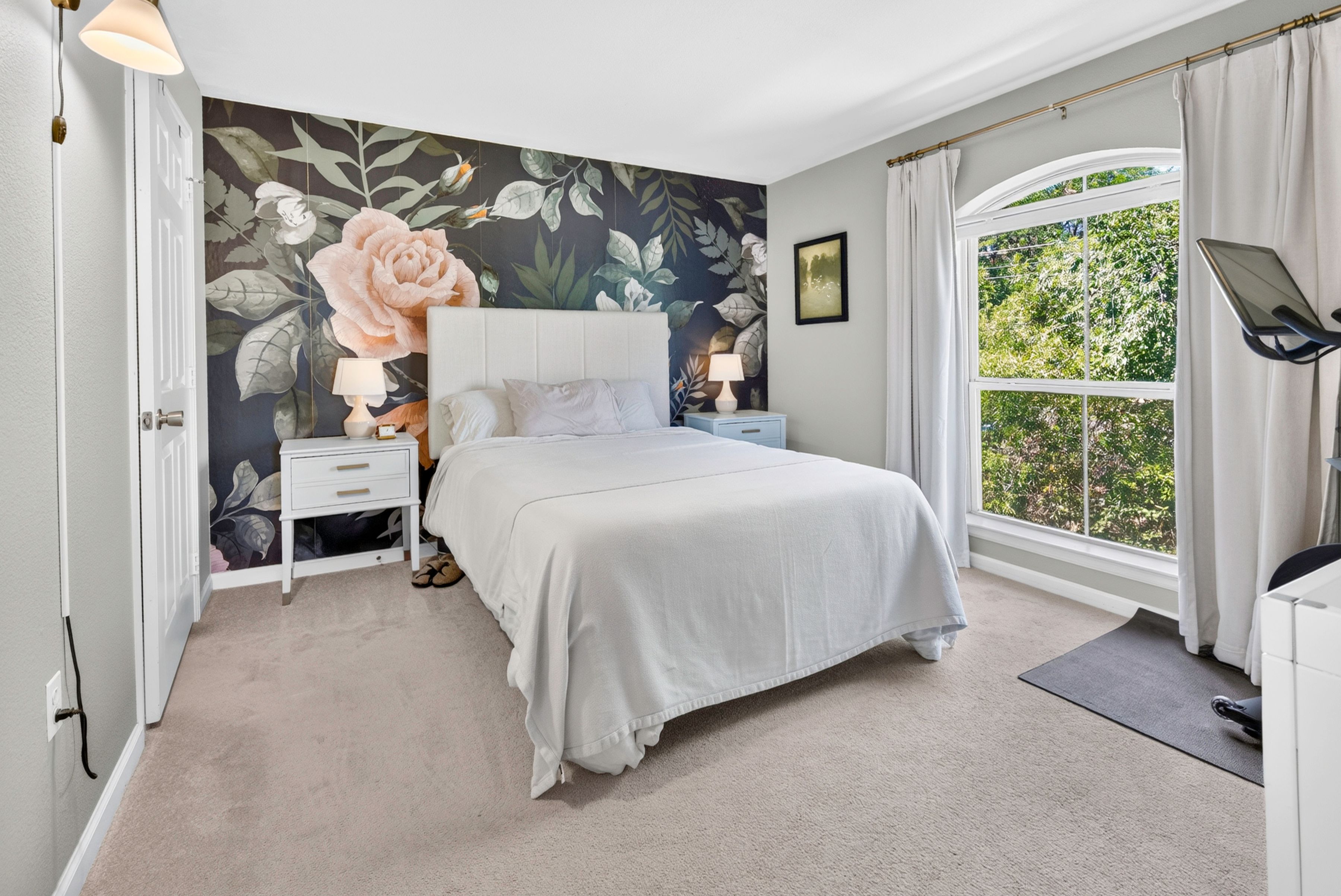 Sun-Drenched, Top-Floor End-Unit Condominium in the Heart of Central Boulder - 物件實景