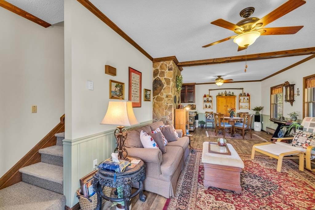 Hayesville, North Carolina, 28904, United States, 3 Bedrooms Bedrooms, ,3 BathroomsBathrooms,Residential,For Sale,1834730