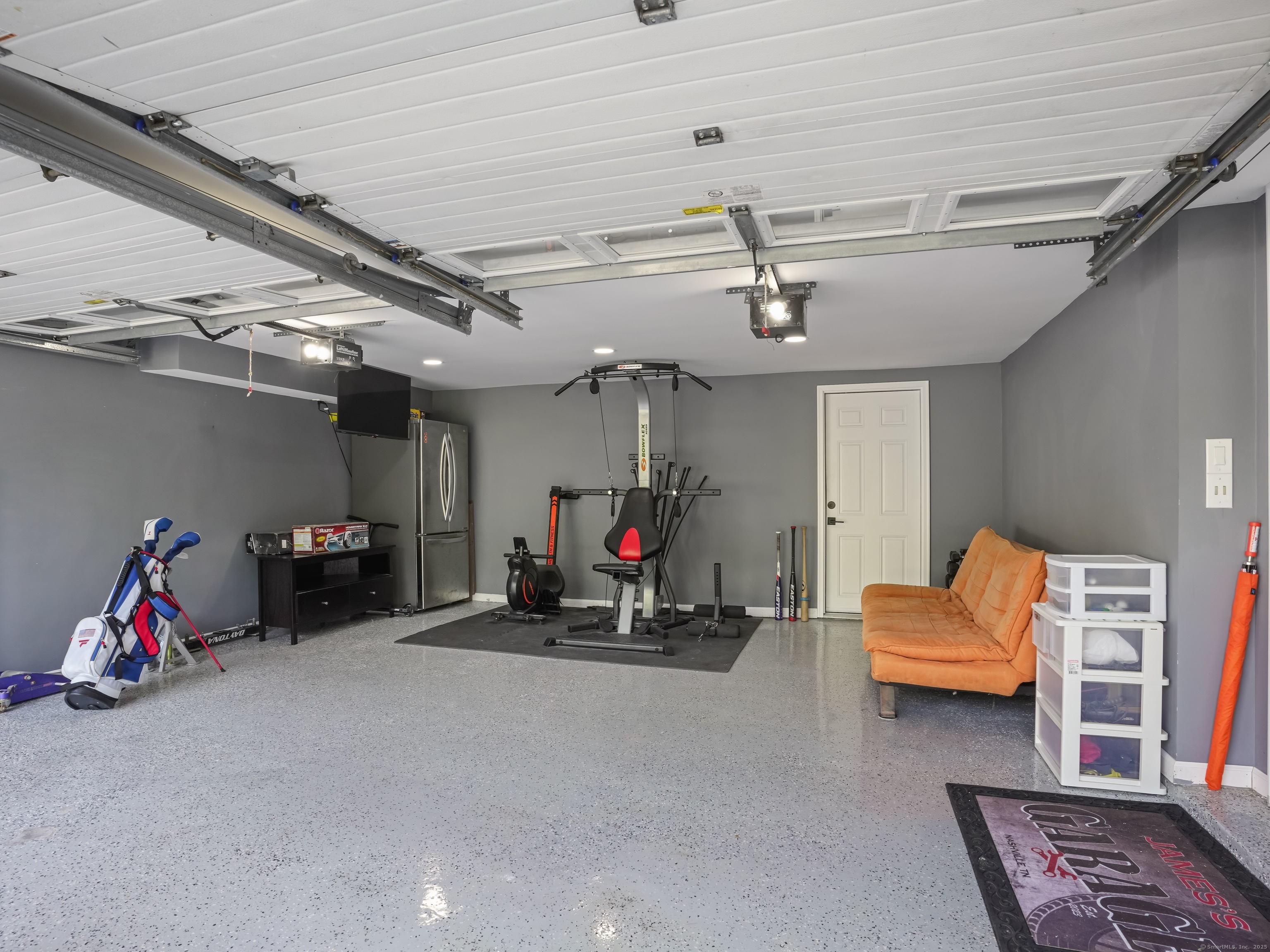 Trumbull, Connecticut, 06611, United States, 2 Bedrooms Bedrooms, ,2 BathroomsBathrooms,Residential,For Sale,1917497