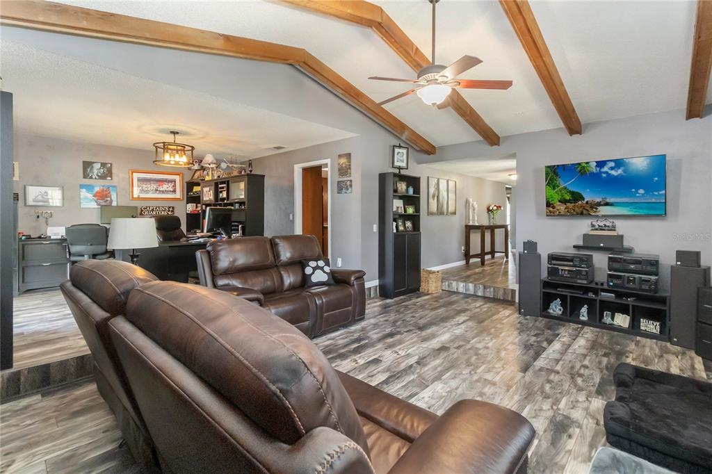 Winter Springs, Florida, 32708, United States, 4 Bedrooms Bedrooms, ,2 BathroomsBathrooms,Residential,For Sale,1968869