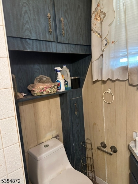 Irvington Twp., New Jersey, 07111, United States, 6 Bedrooms Bedrooms, ,4 BathroomsBathrooms,Residential,For Sale,1947988