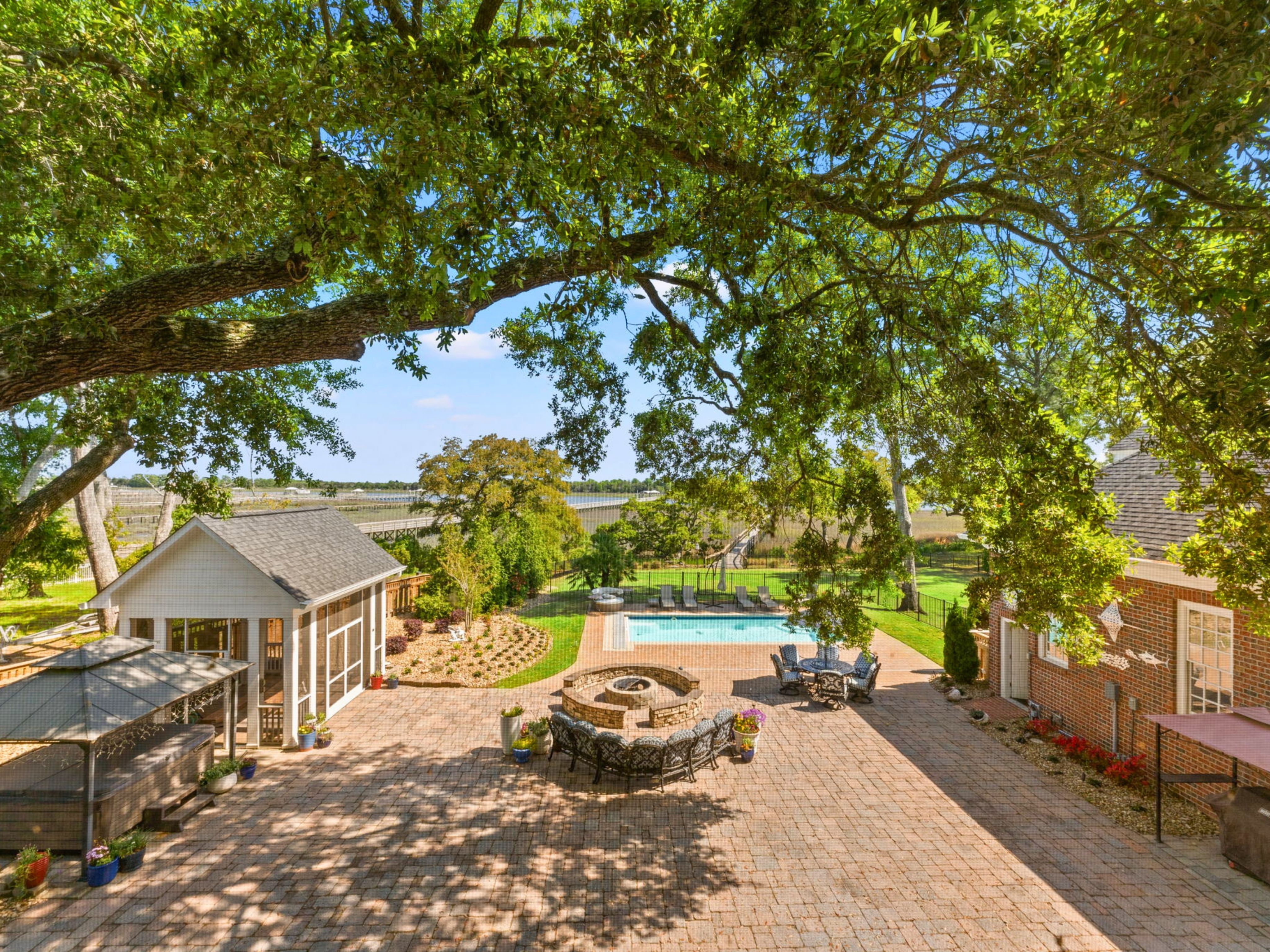  404 Shoreline Drive East, Sunset Beach, NC 28468 - 物件實景