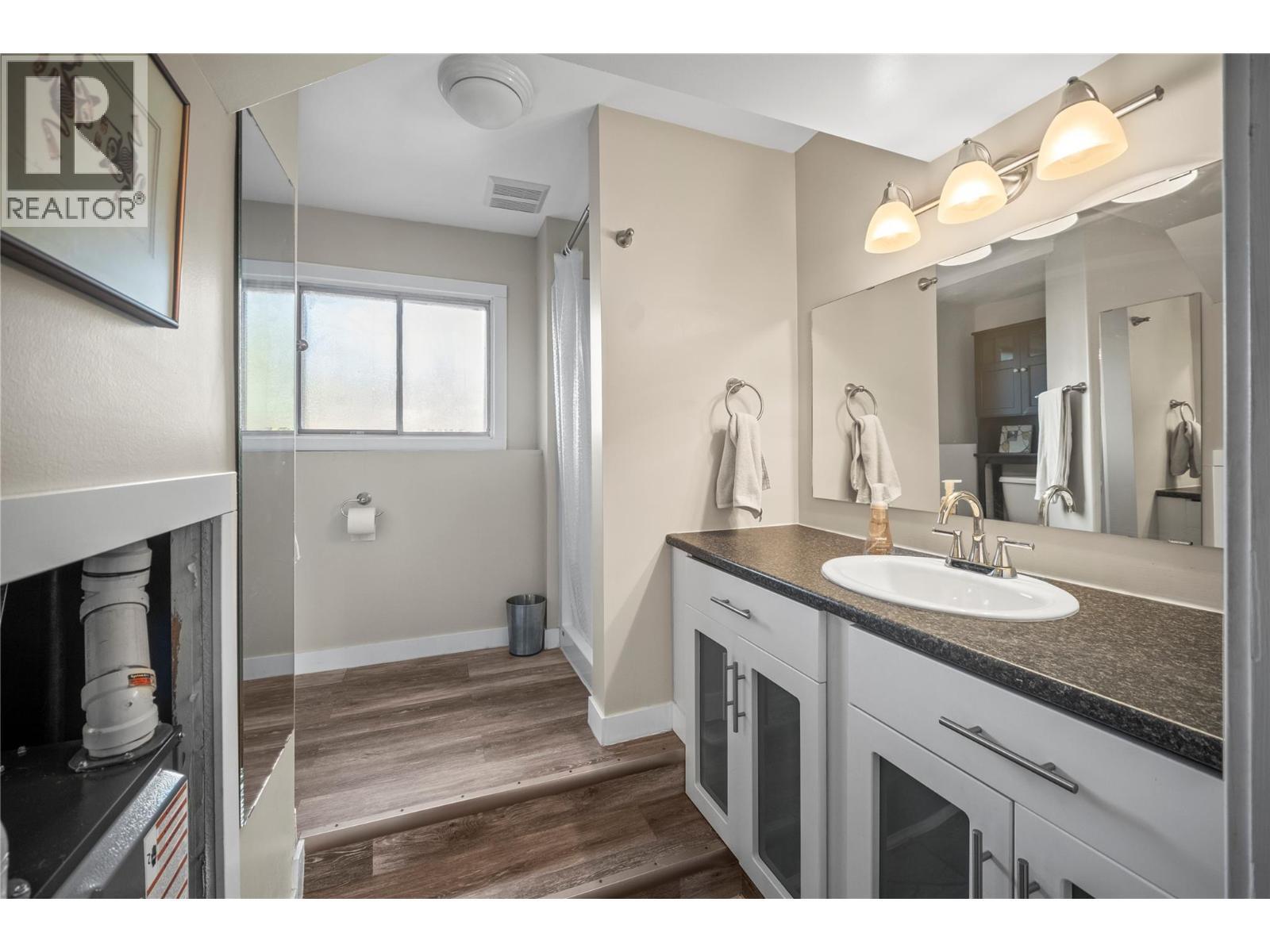 VERNON, British Columbia, V1T 1L1, CA, 3 Bedrooms Bedrooms, ,2 BathroomsBathrooms,Residential,For Sale,1948714