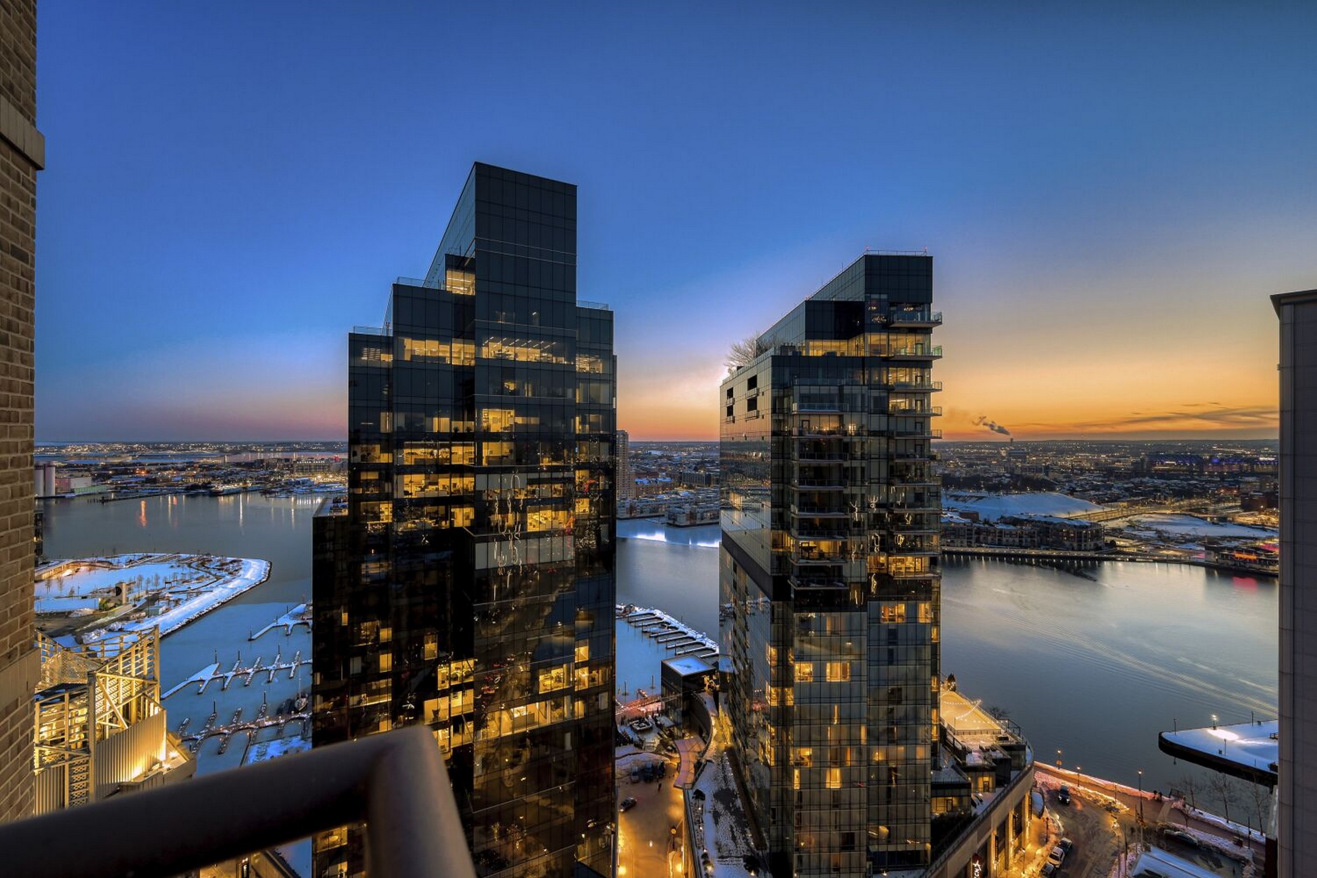  HARBOR EAST - 物件實景