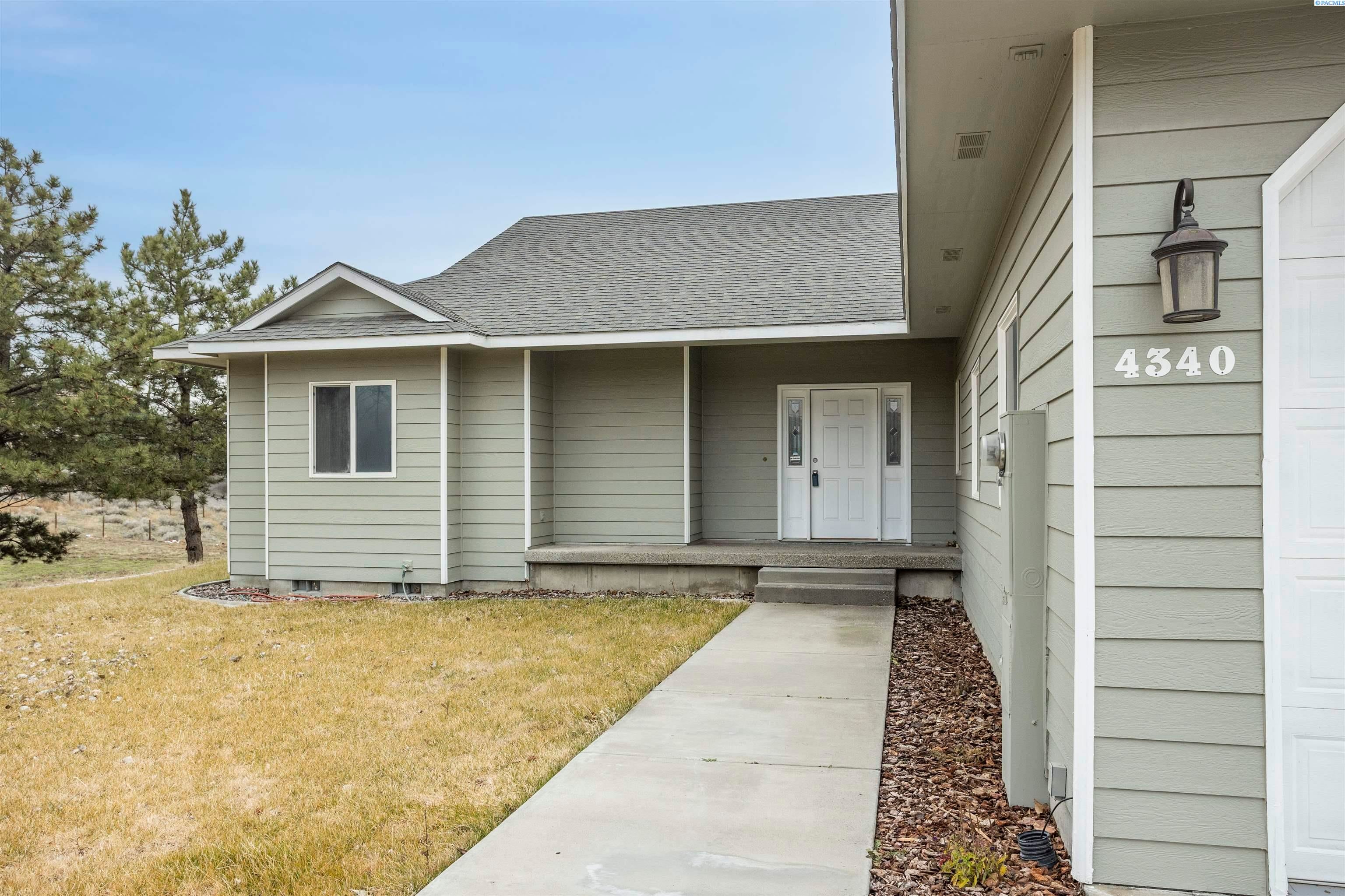 West Richland, Washington, 99353, United States, 5 Bedrooms Bedrooms, ,3 BathroomsBathrooms,Residential,For Sale,1923424