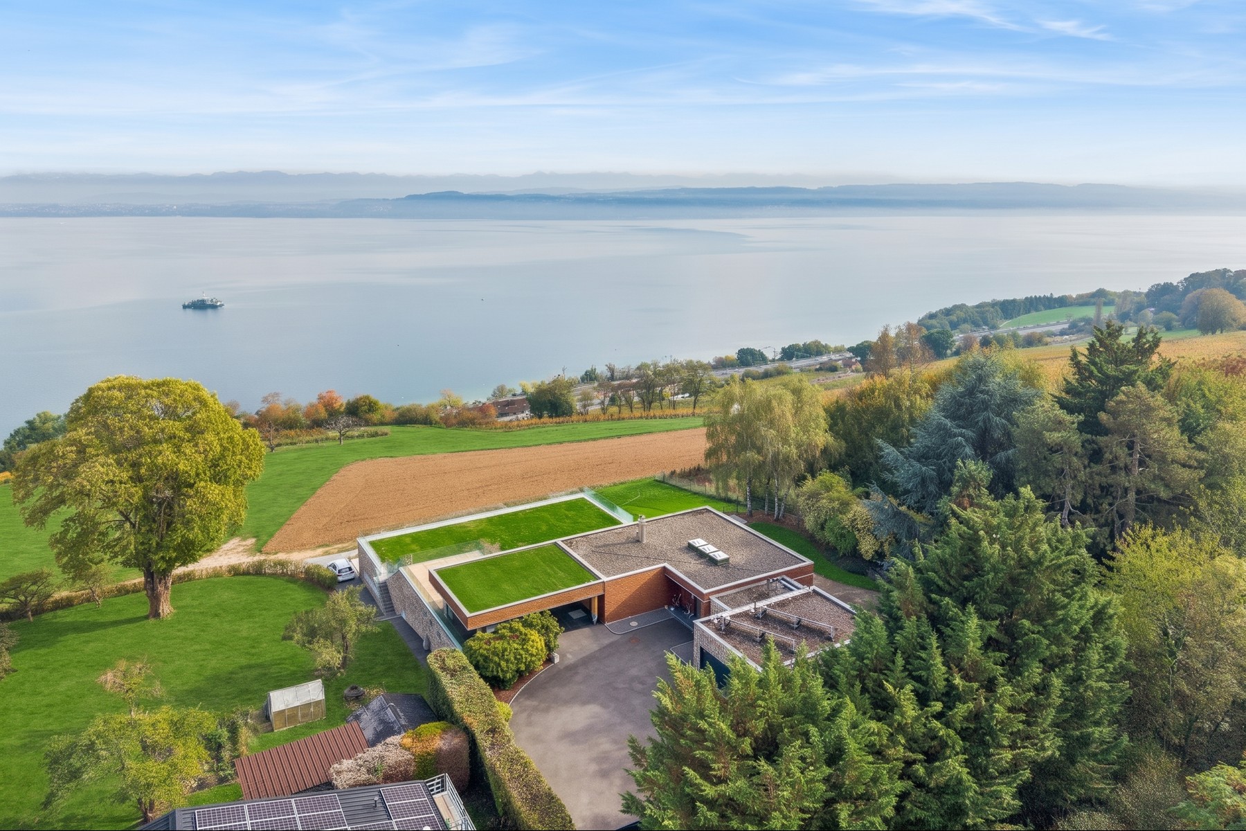  Vaumarcus, Neuchâtel  The Harmony of the Lake and the Alps - 物件實景