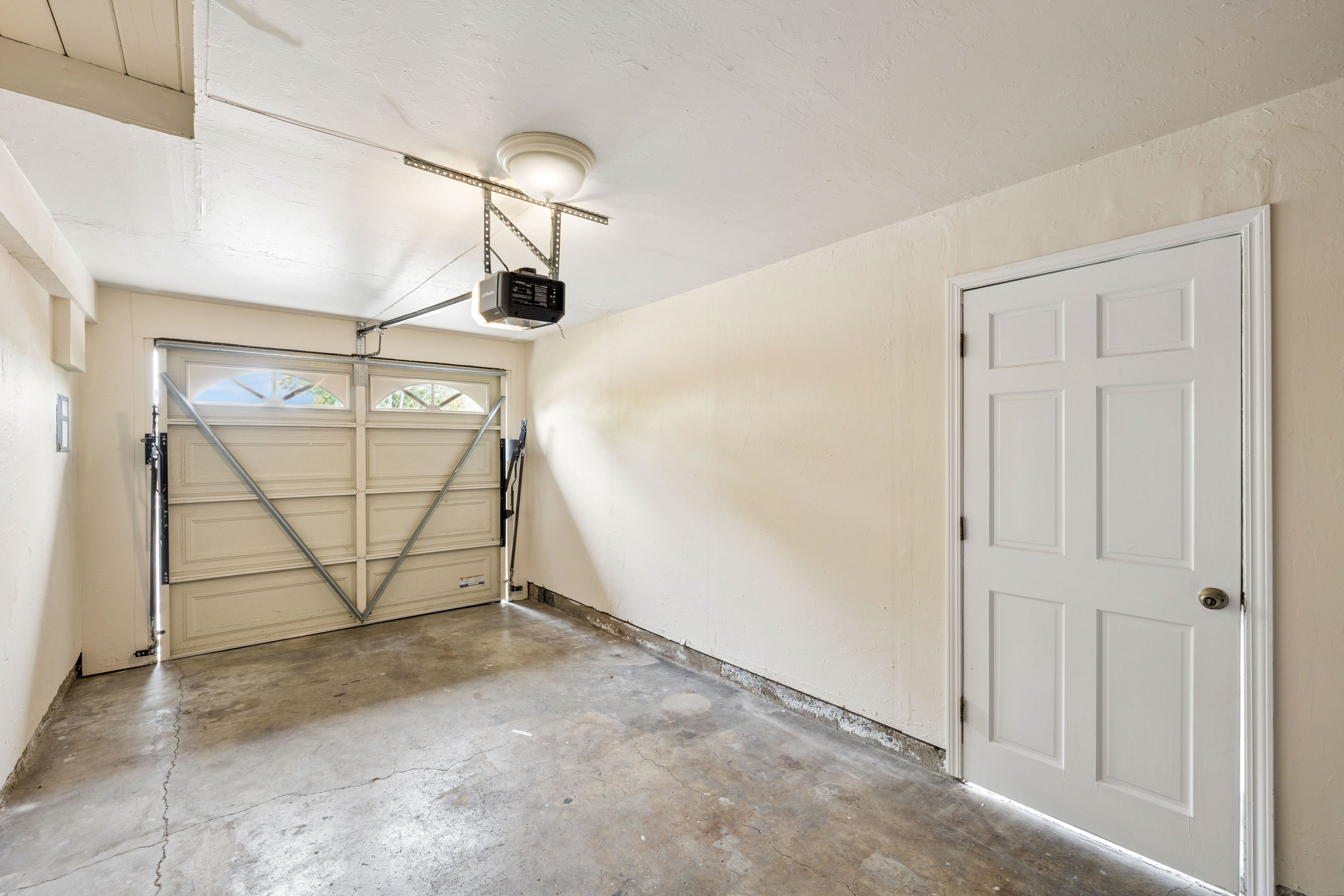  Charming Newark Home with Versatile Detached Guest House - 物件實景