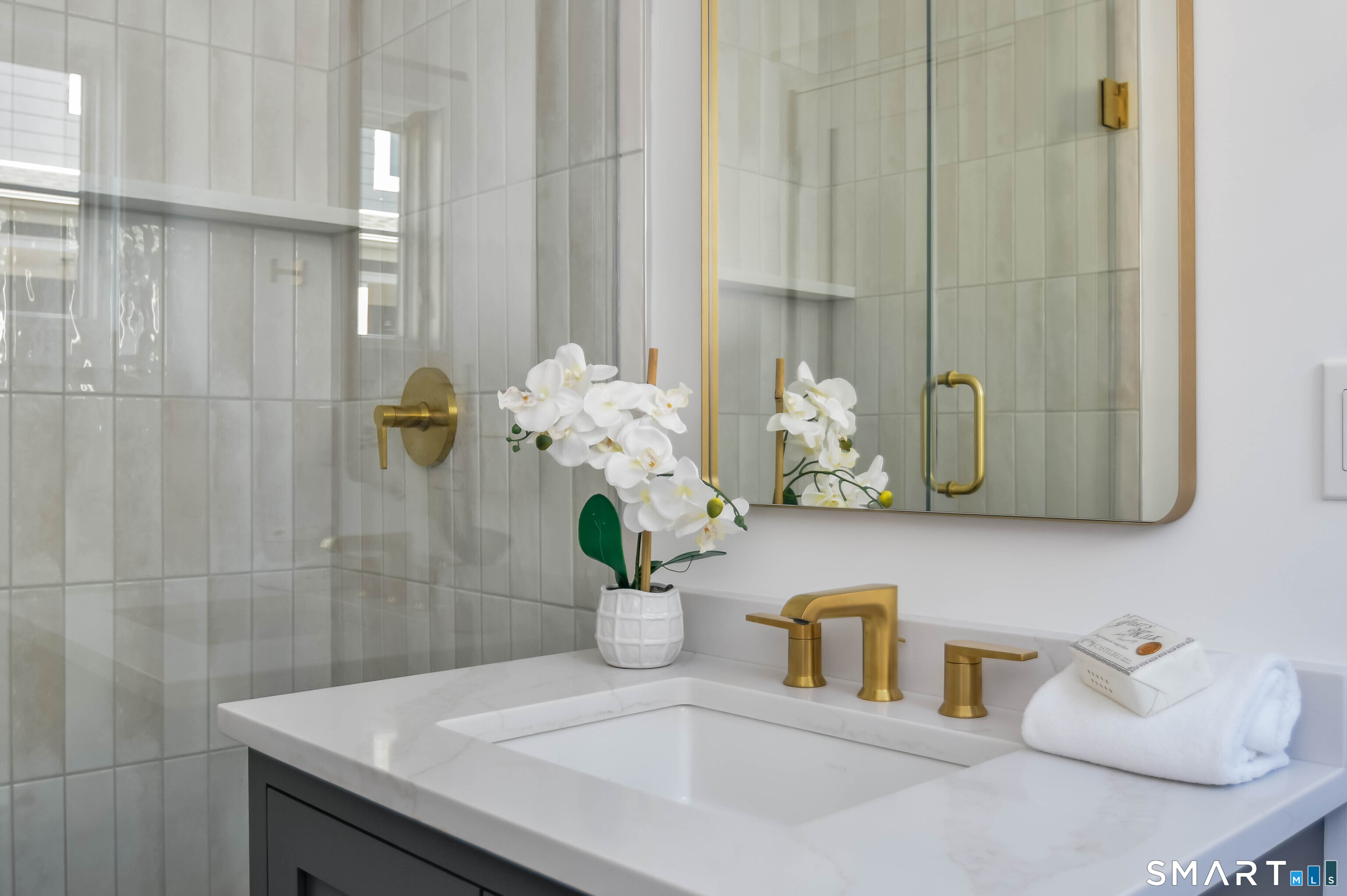 Fairfield, Connecticut, 06824, United States, 4 Bedrooms Bedrooms, ,6 BathroomsBathrooms,Residential,For Sale,1994356